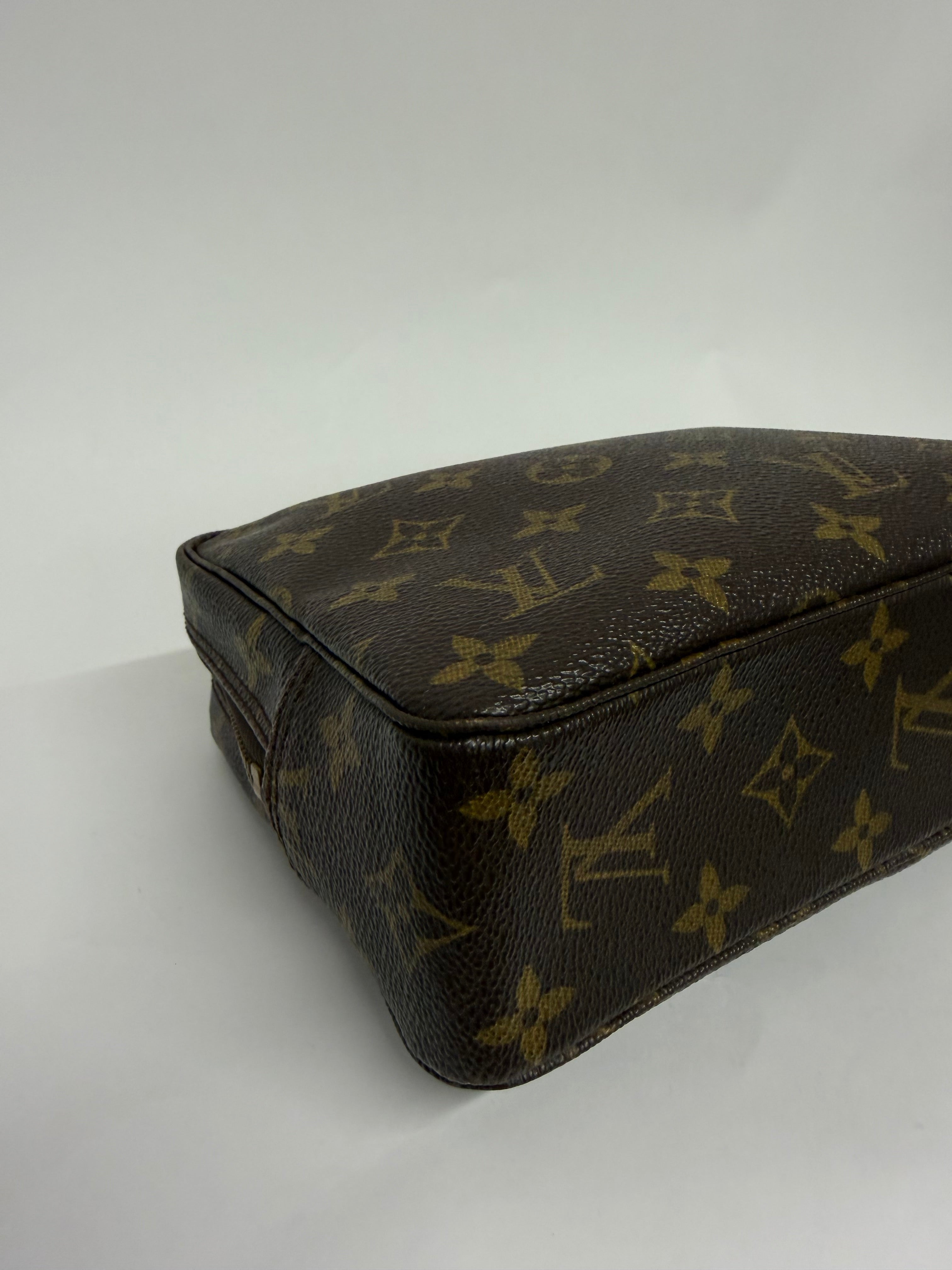 Louis Vuitton Trousse Toilette 23 Monogram