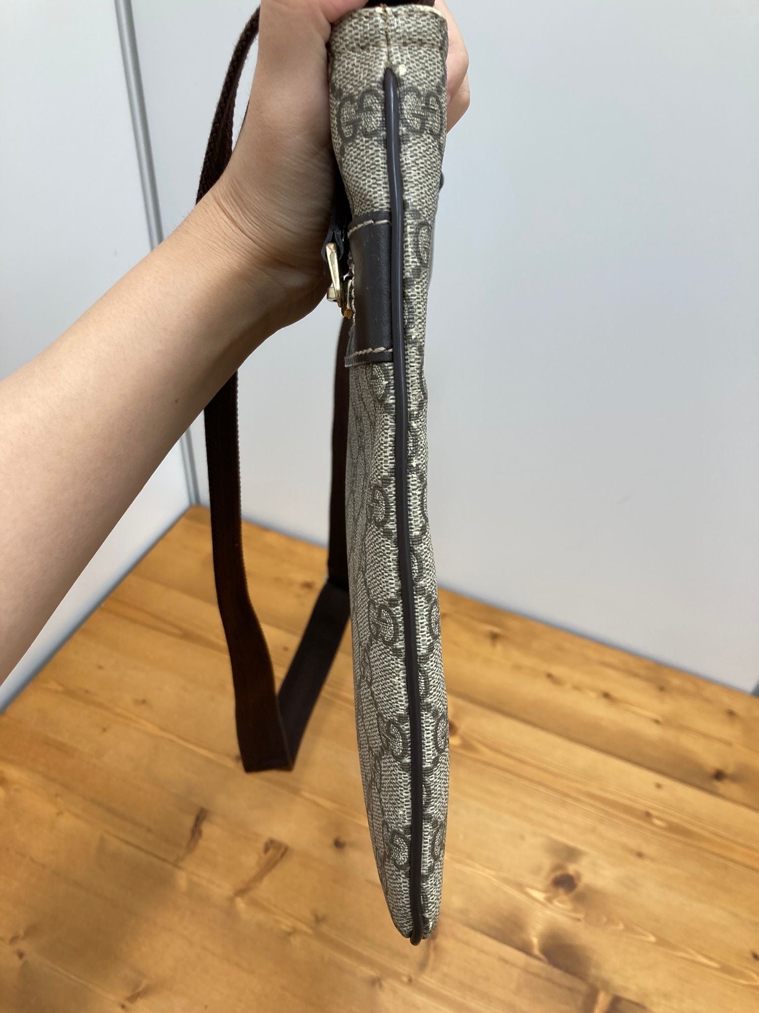 Gucci bandolera canvas marrón