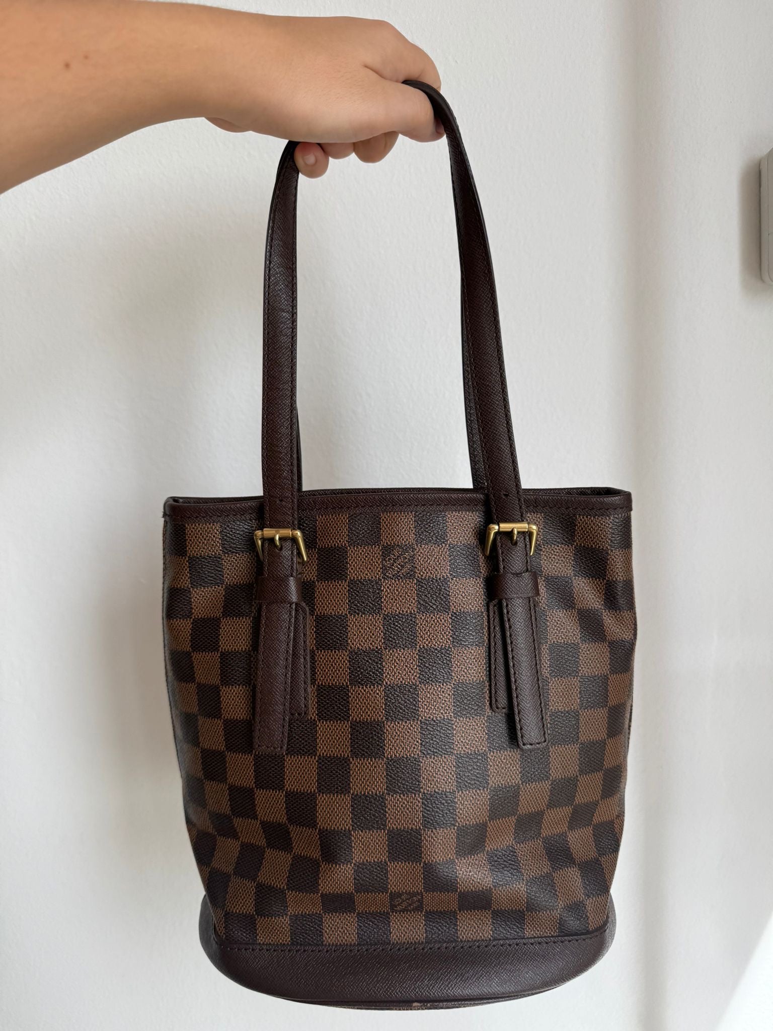 Louis Vuitton Marais Bucket con Pochette en Ébène