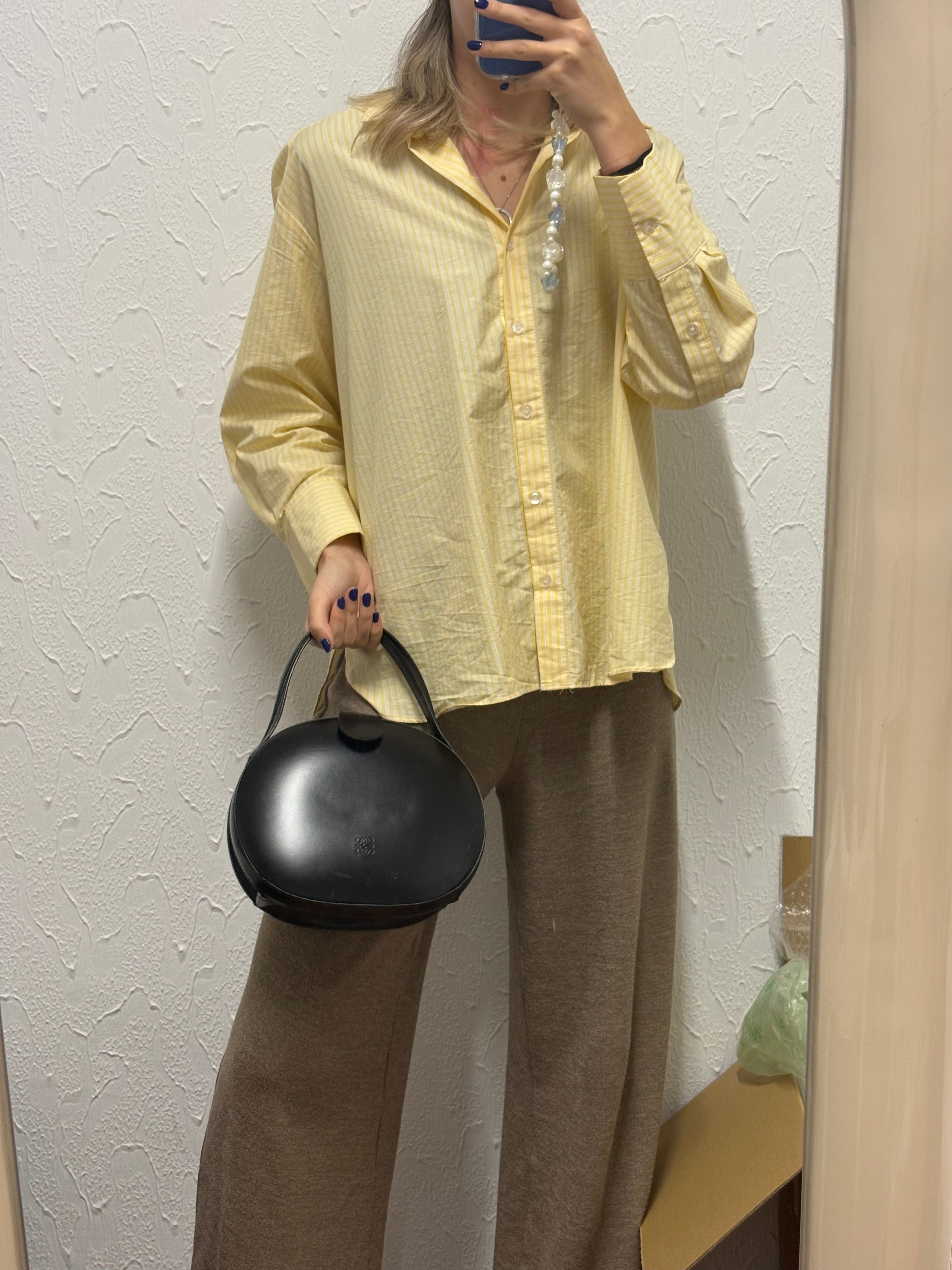 Loewe bombonera negra de mano piel cepillada