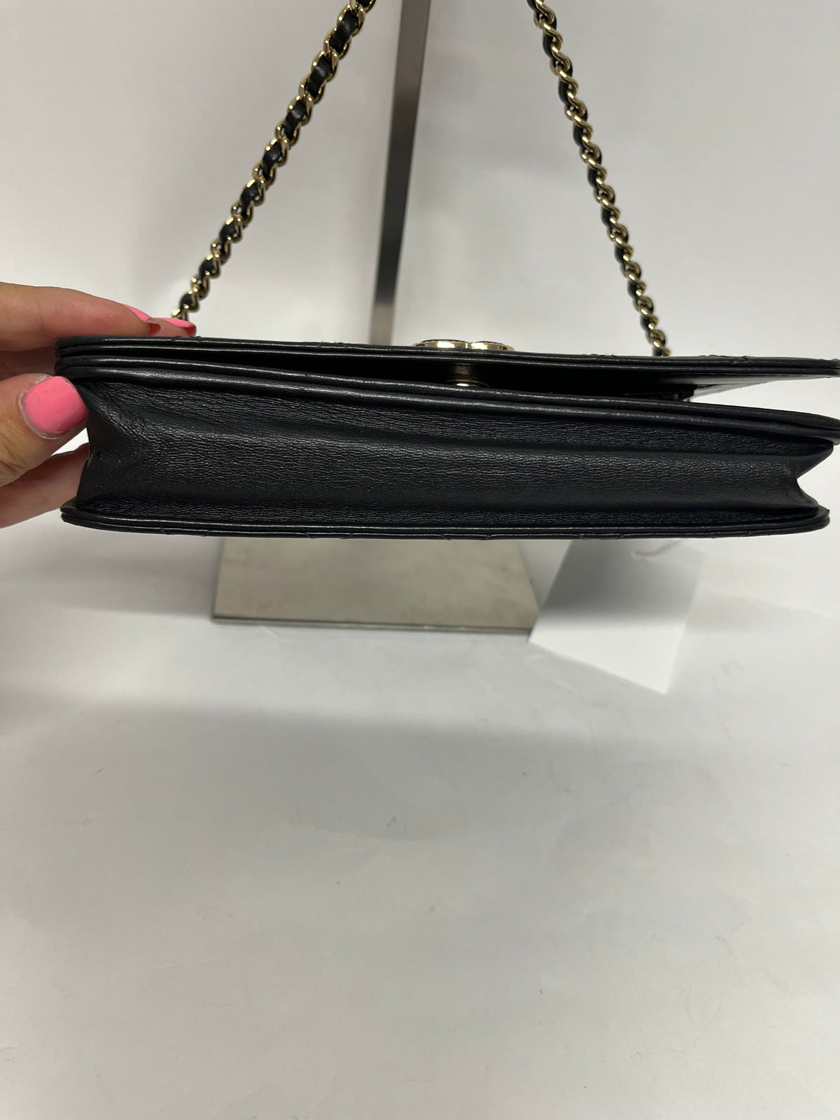 Chanel Wallet on Chain CC Stitched Piel de Becerro Negra