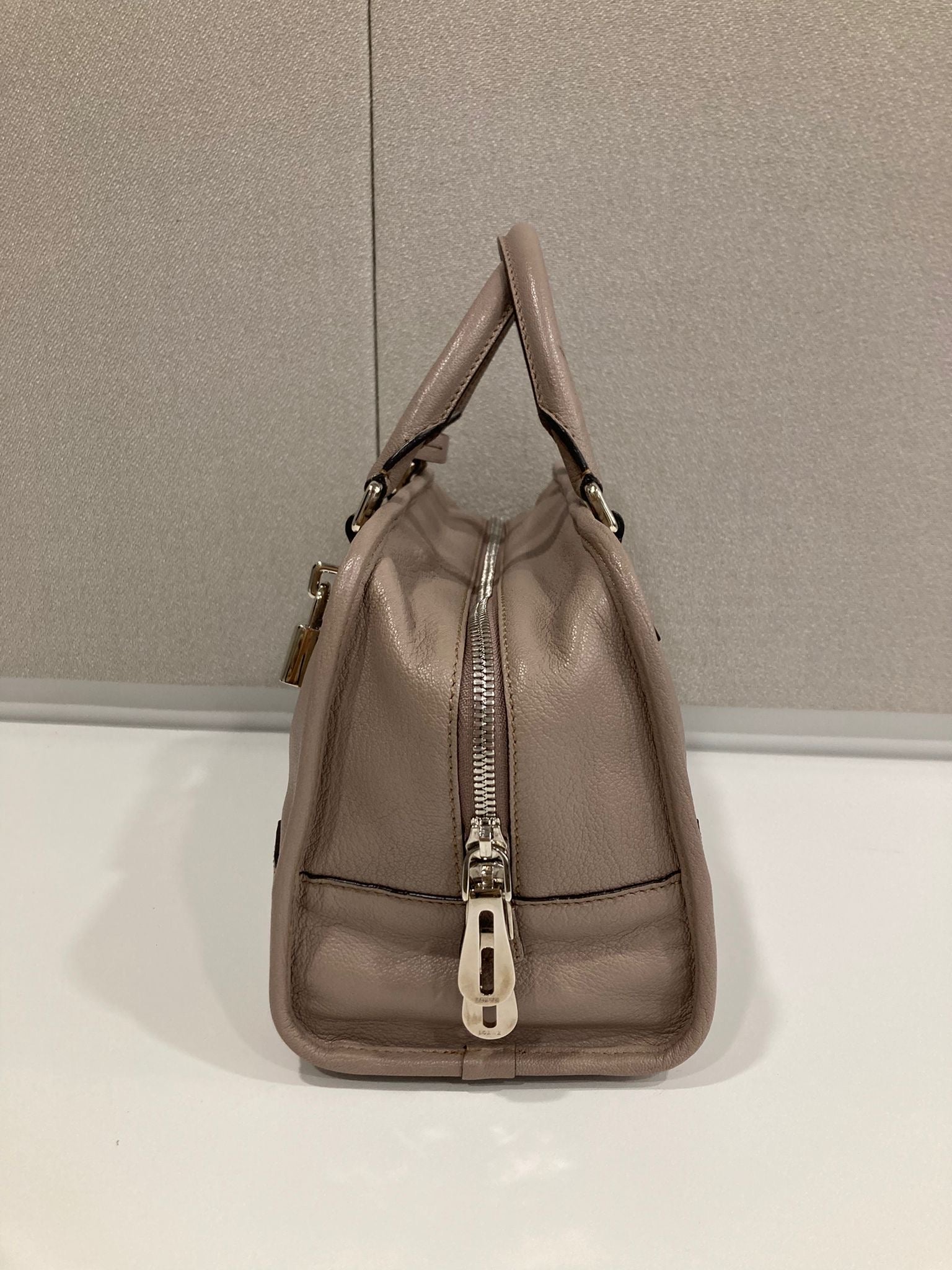 Loewe amazona 30 beige gris