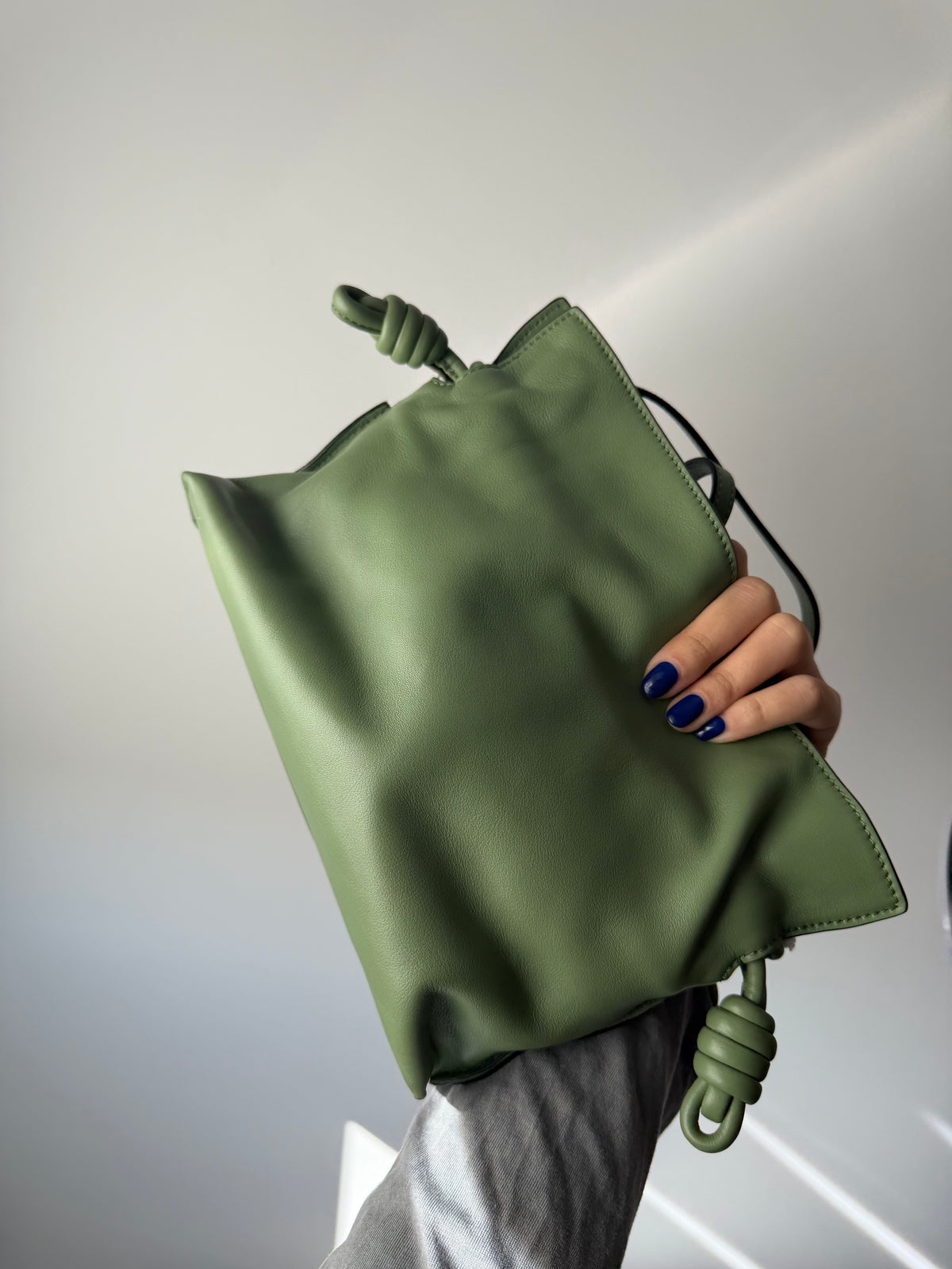 Loewe Flamenco Knot Clutch Mini Piel Nappa Verde Claro