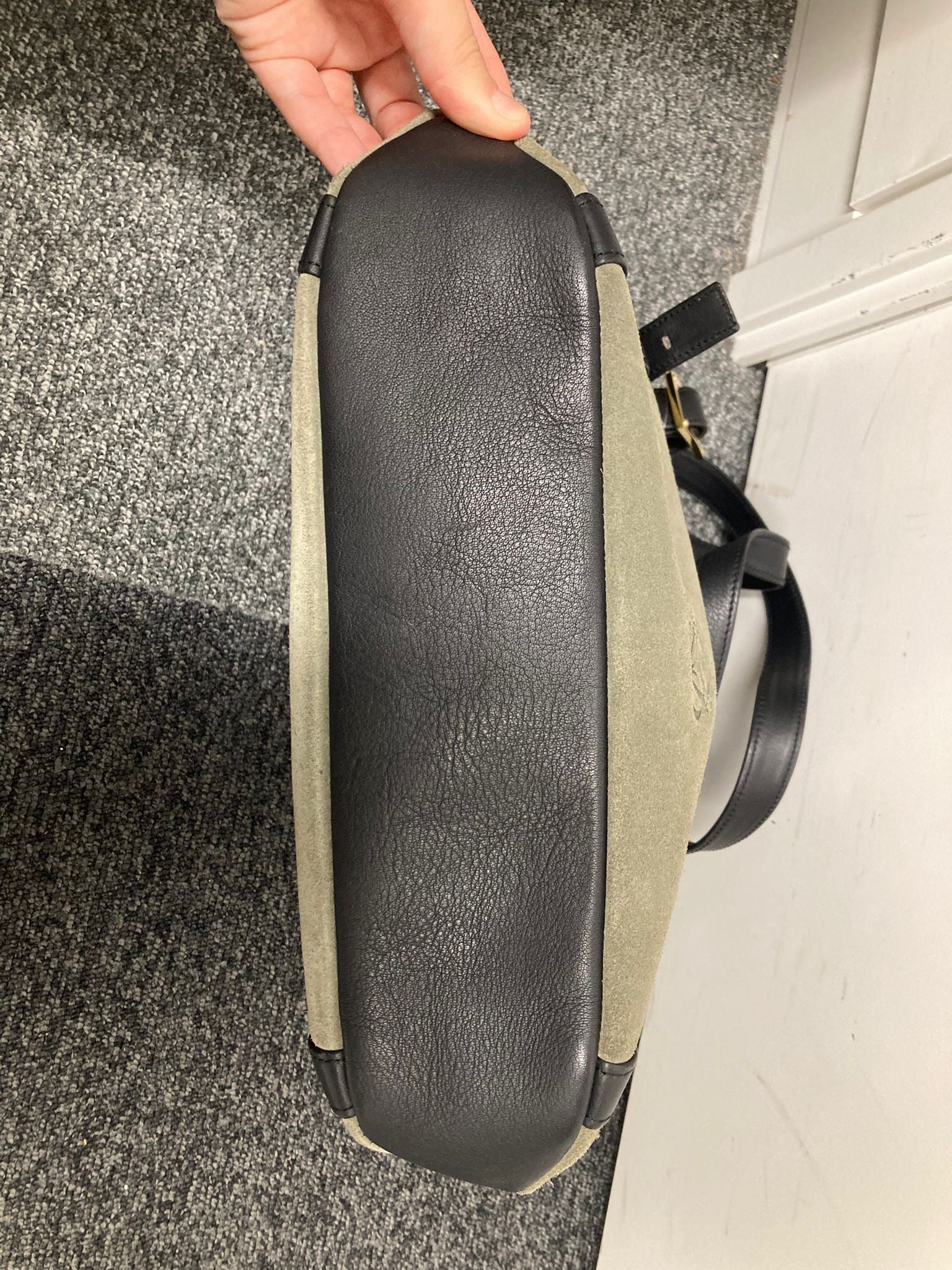 Loewe Tote Bag en ante caqui y piel negra