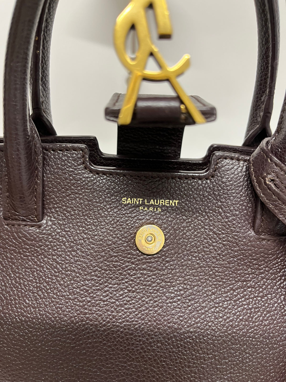 Saint Laurent Cabas 2Way Piel Marrón berenjena con Bandolera