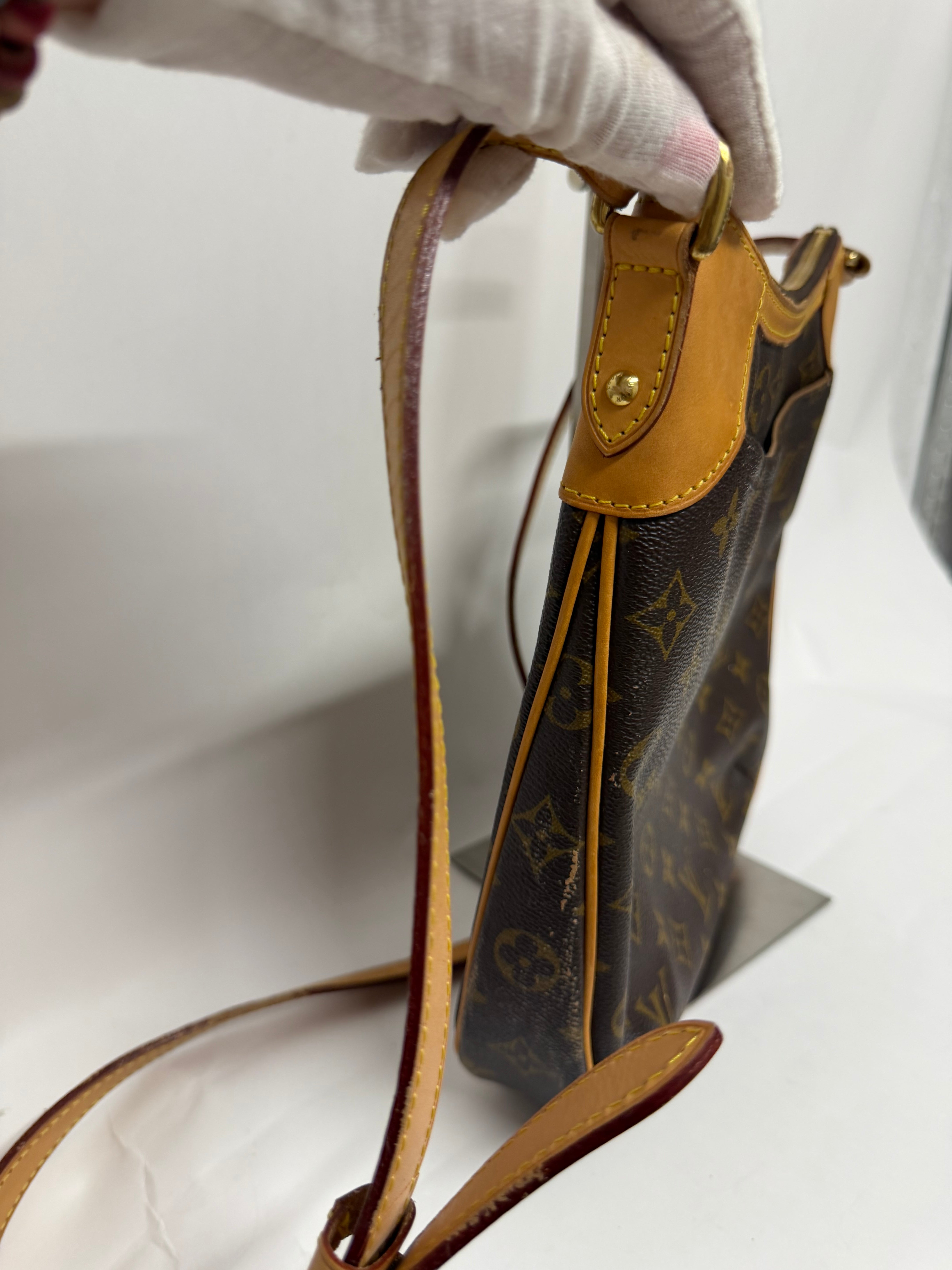 Louis Vuitton Odéon bandolera Monogram