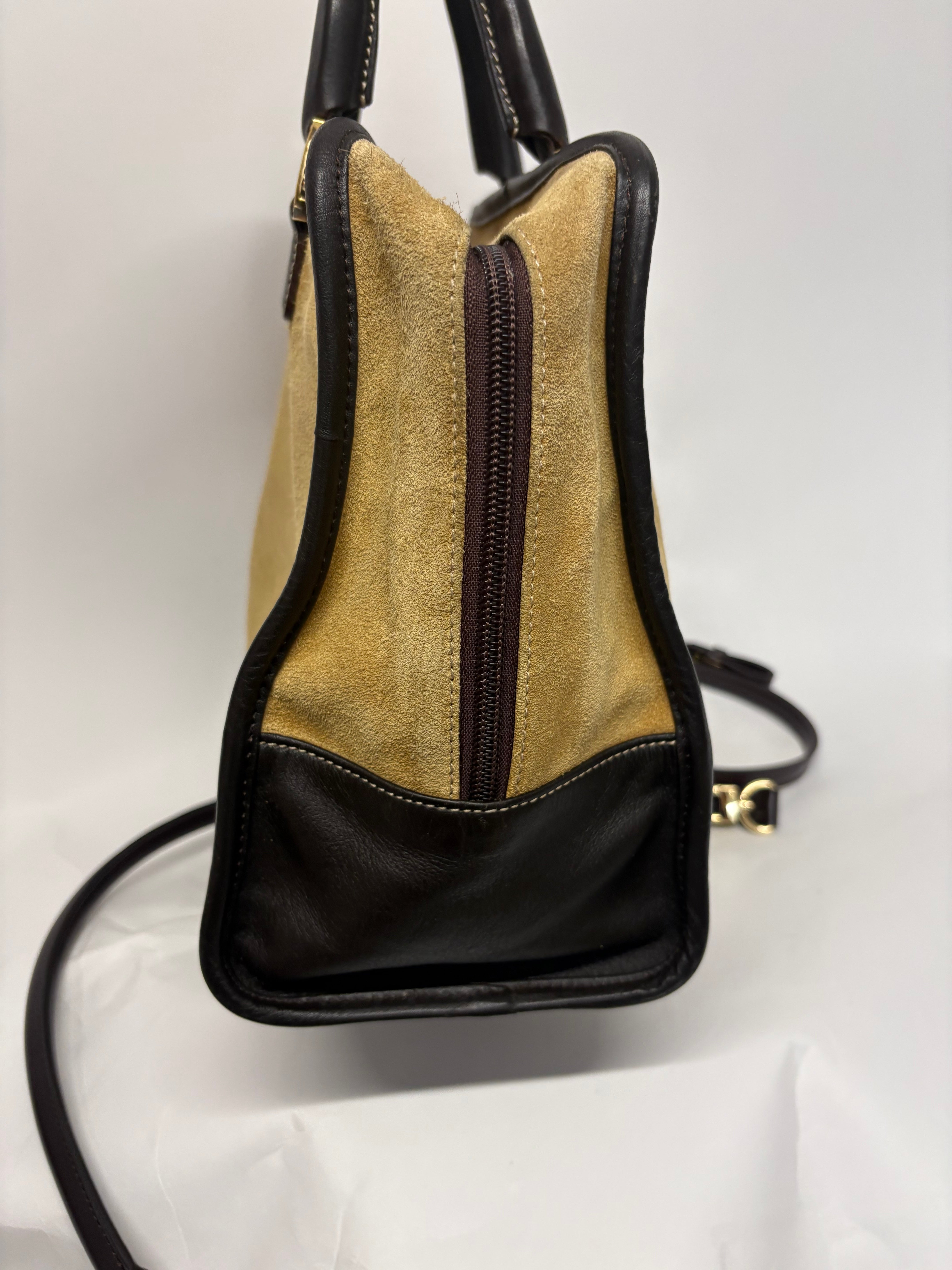 Loewe Amazona ante oro 32 marrón con bandolera extra