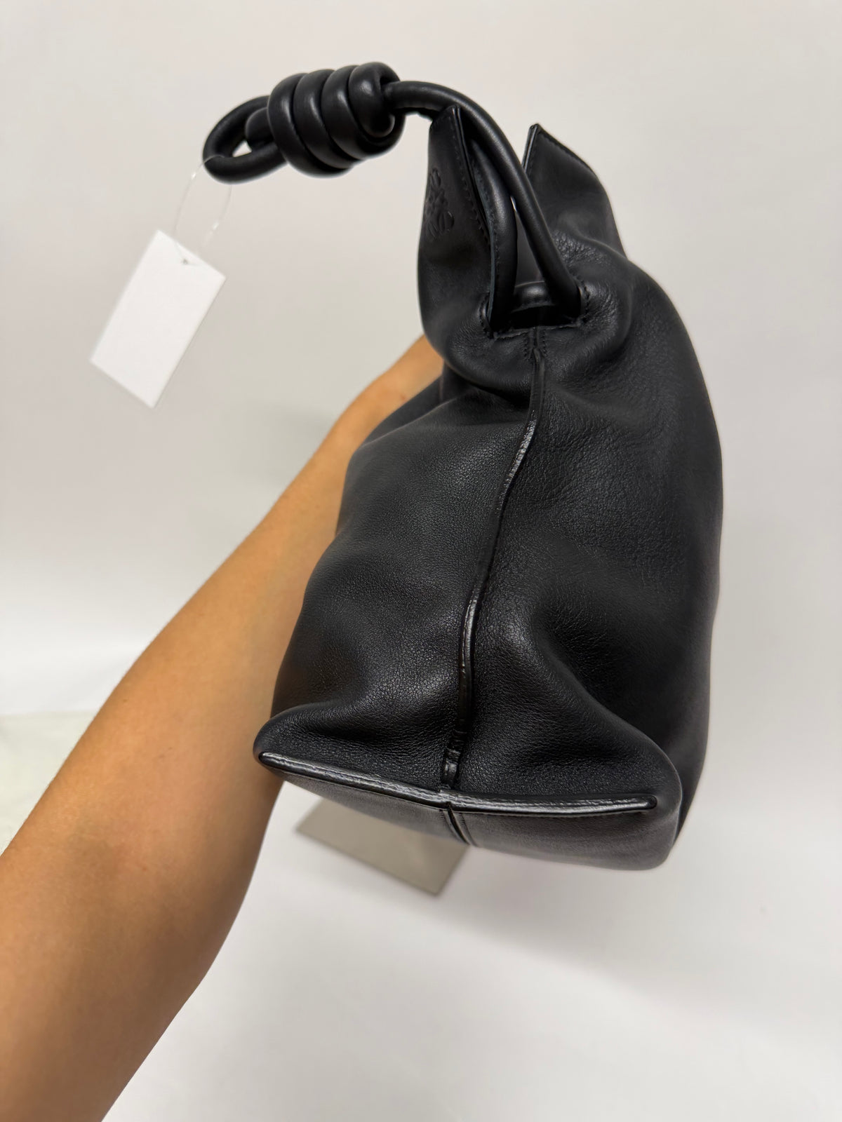 Loewe Flamenco Knot Tote Piel Negra mediana