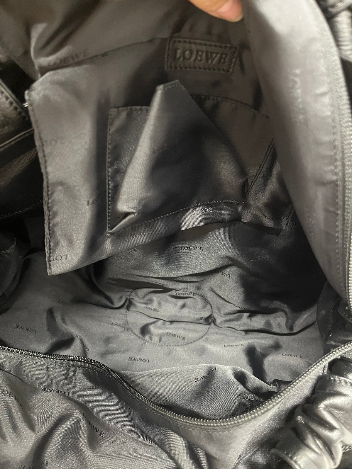 Loewe Aire Grande Piel Nappa Negra