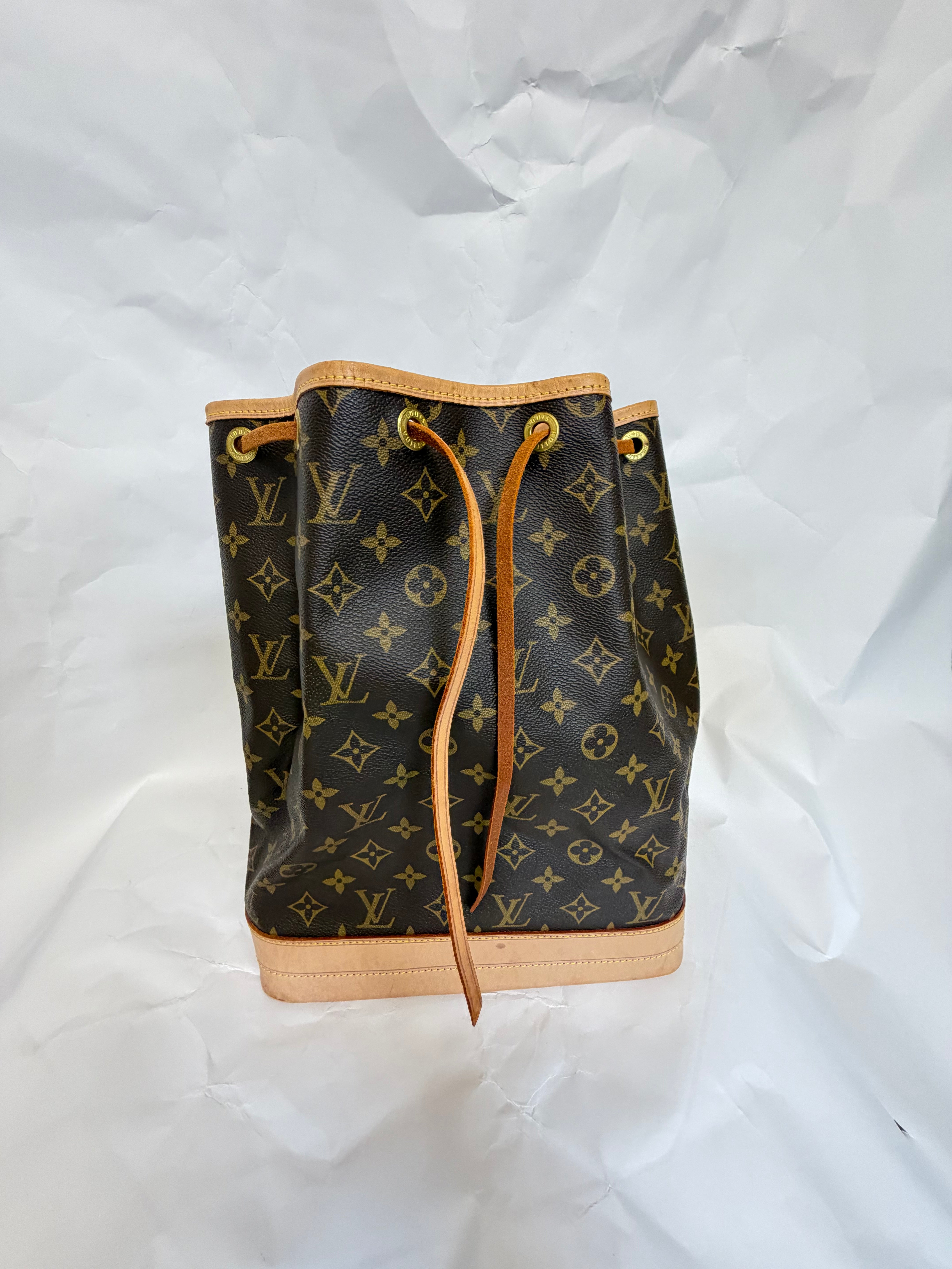 Louis Vuitton Noé clásico grande Monogram