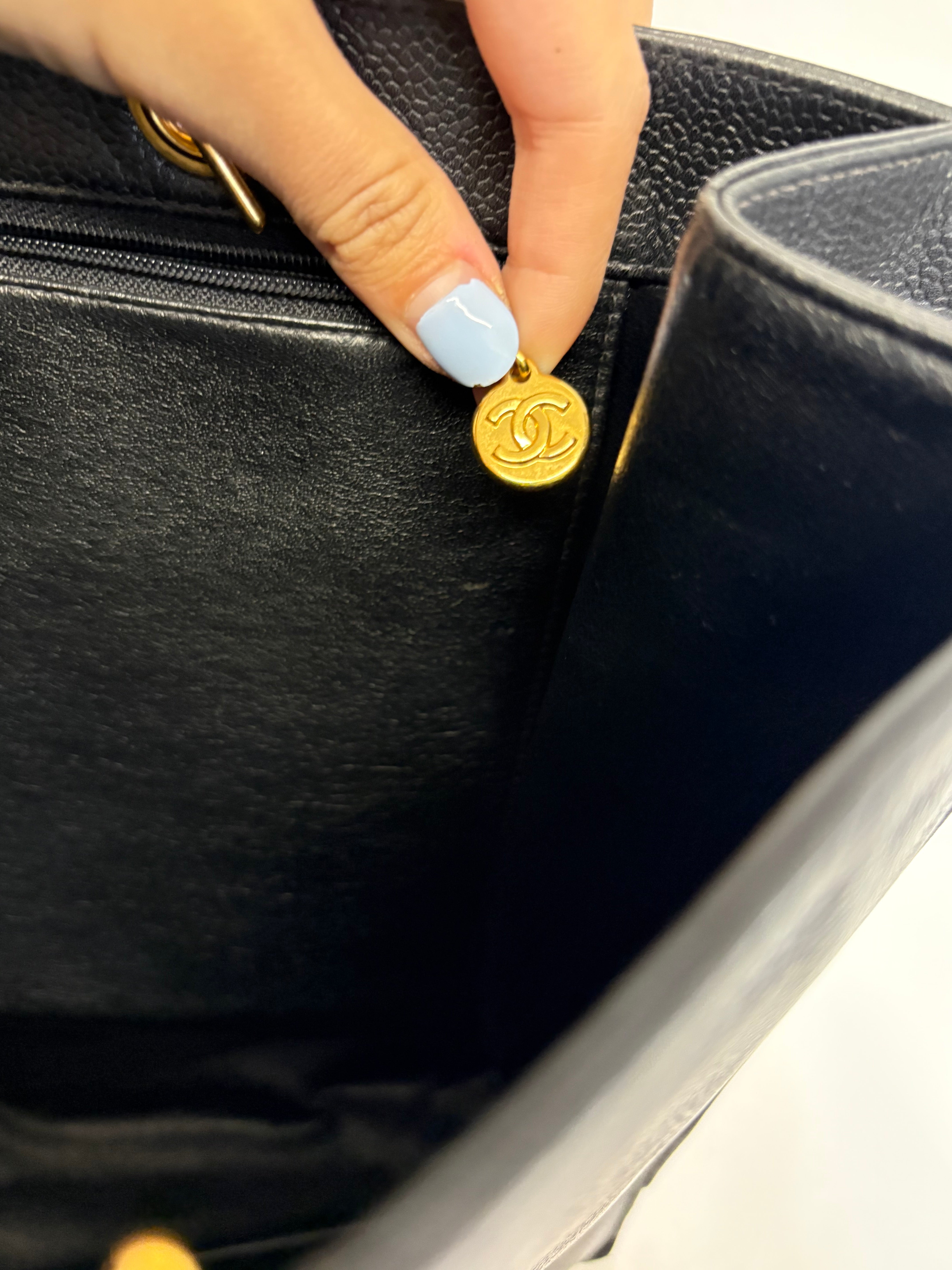 Chanel CC Caviar Tote Bag Negro Vintage