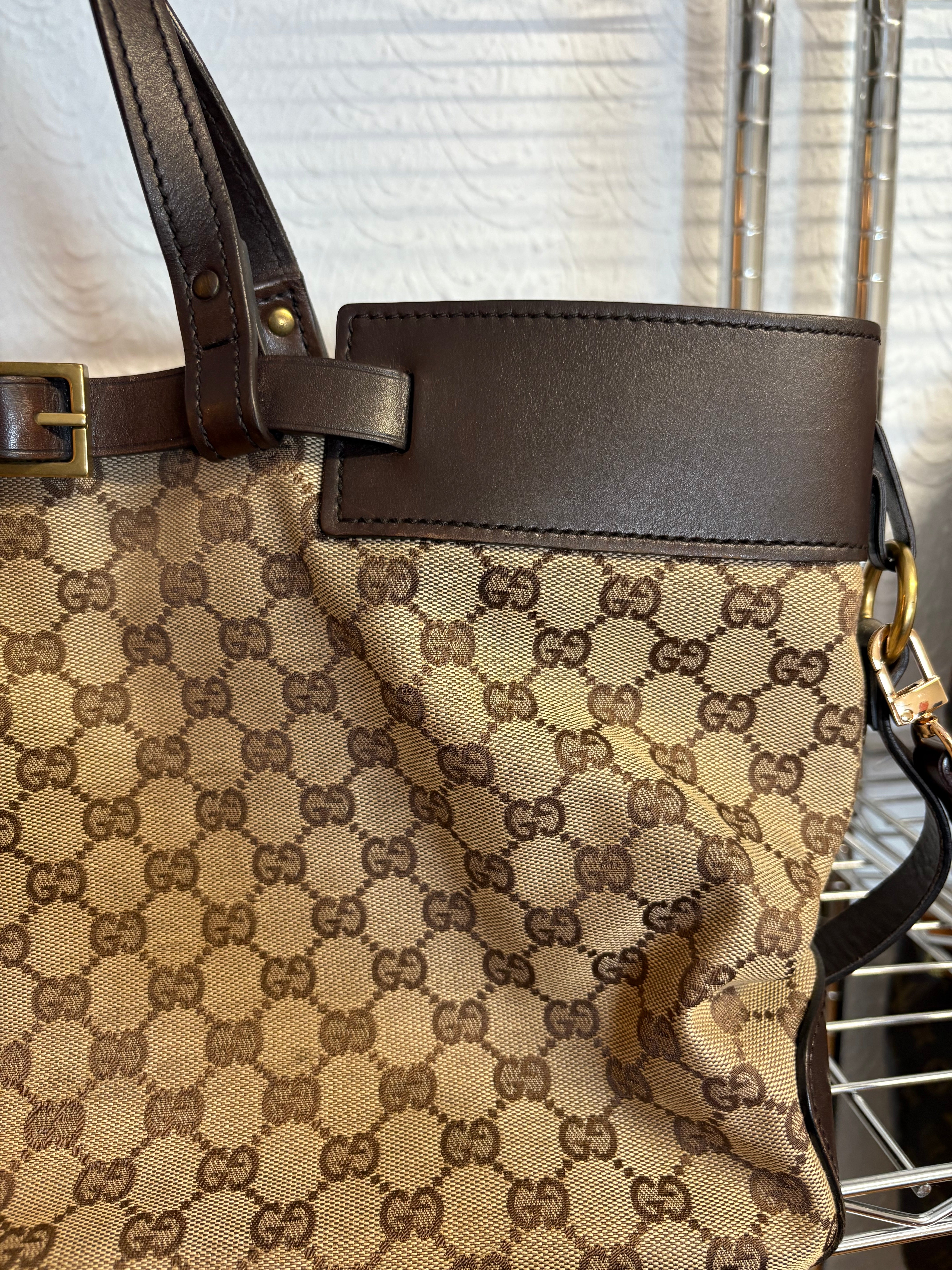 Gucci GG Canvas Belt Tote Shopper con hebilla