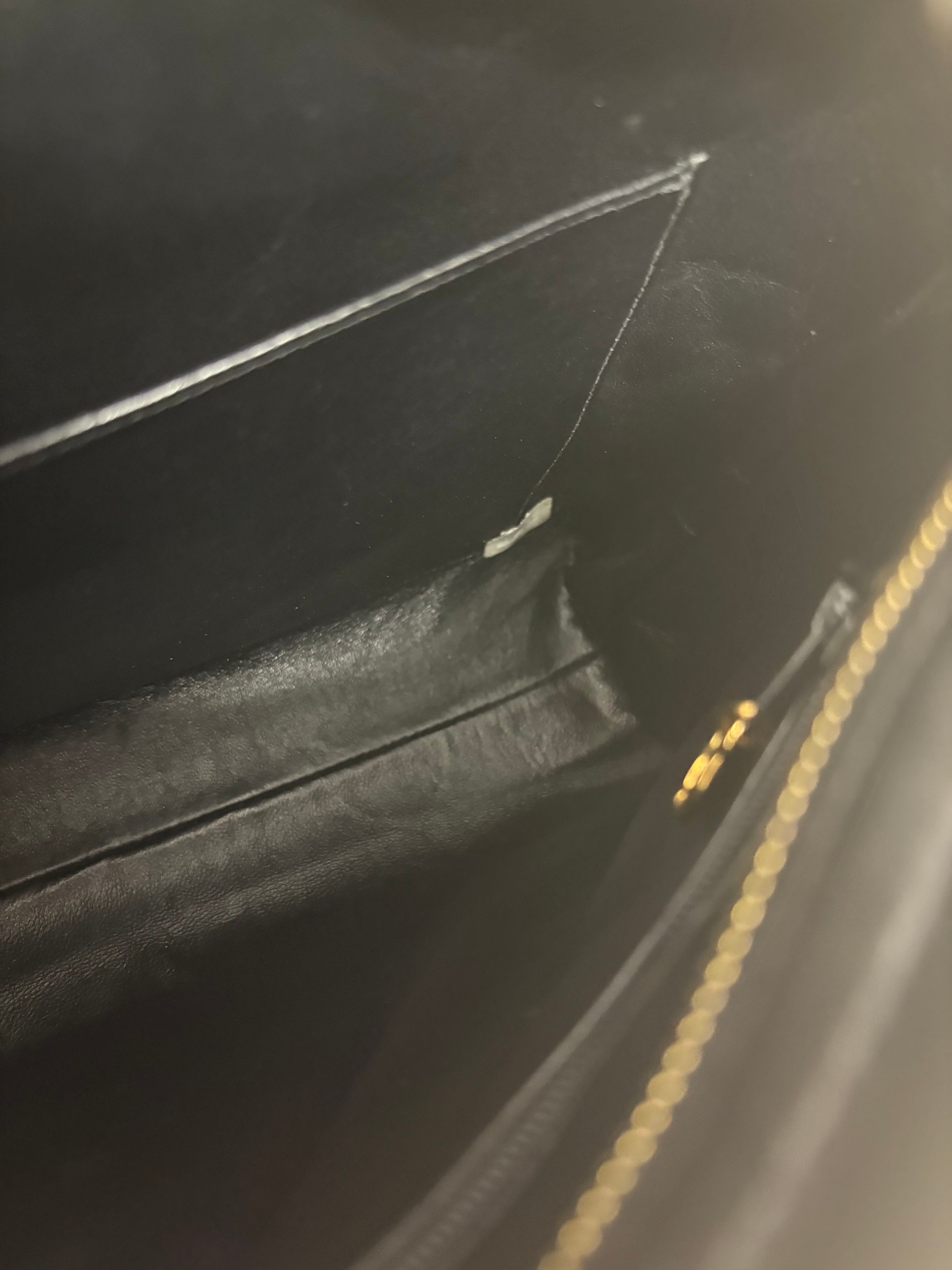 Chanel matelassé turn lock negro piel cordero cadena de hombro