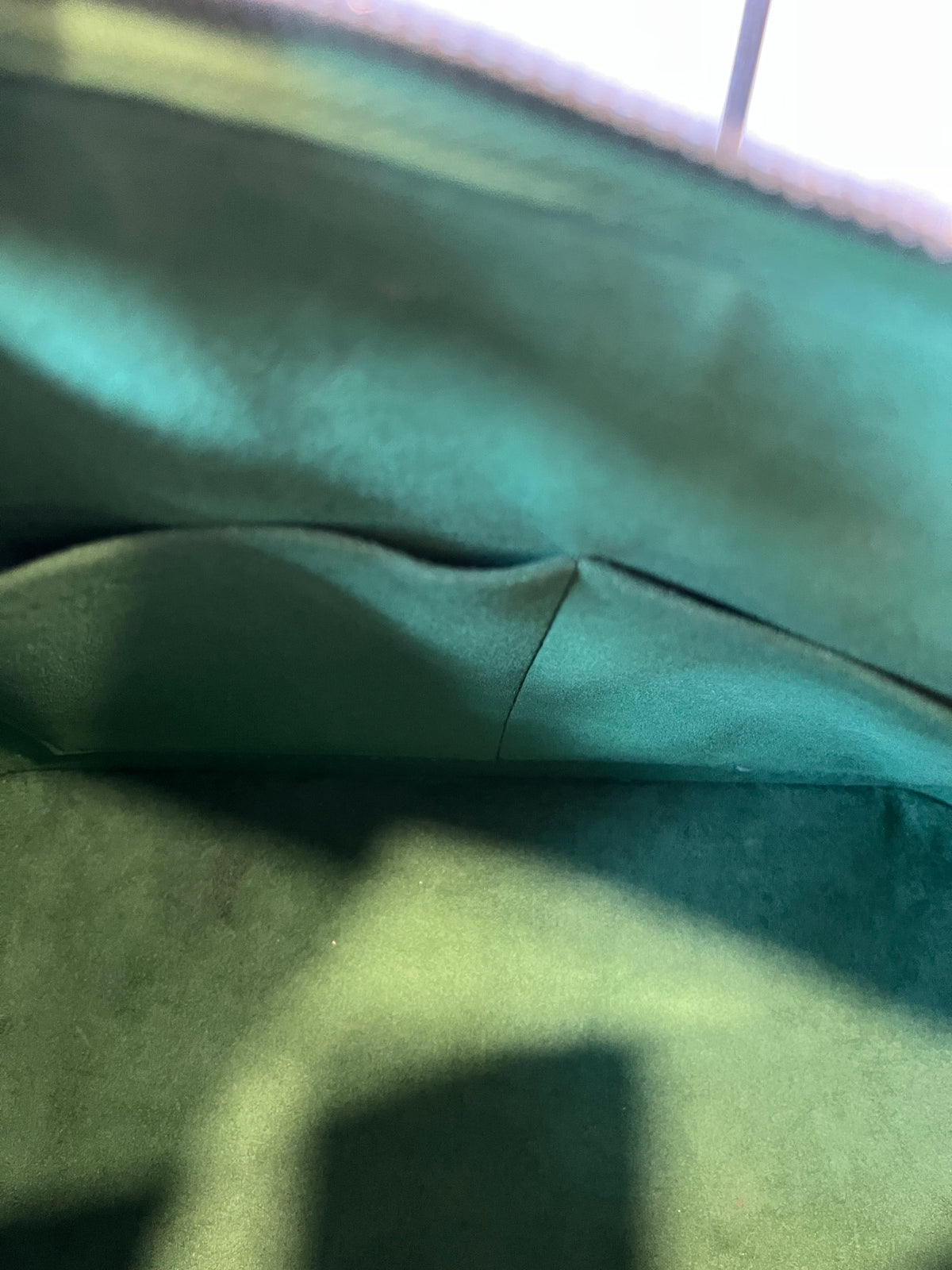 Louis Vuitton Alma PM Piel Epi Verde · Herrajes Plata · con Candado y Clochette