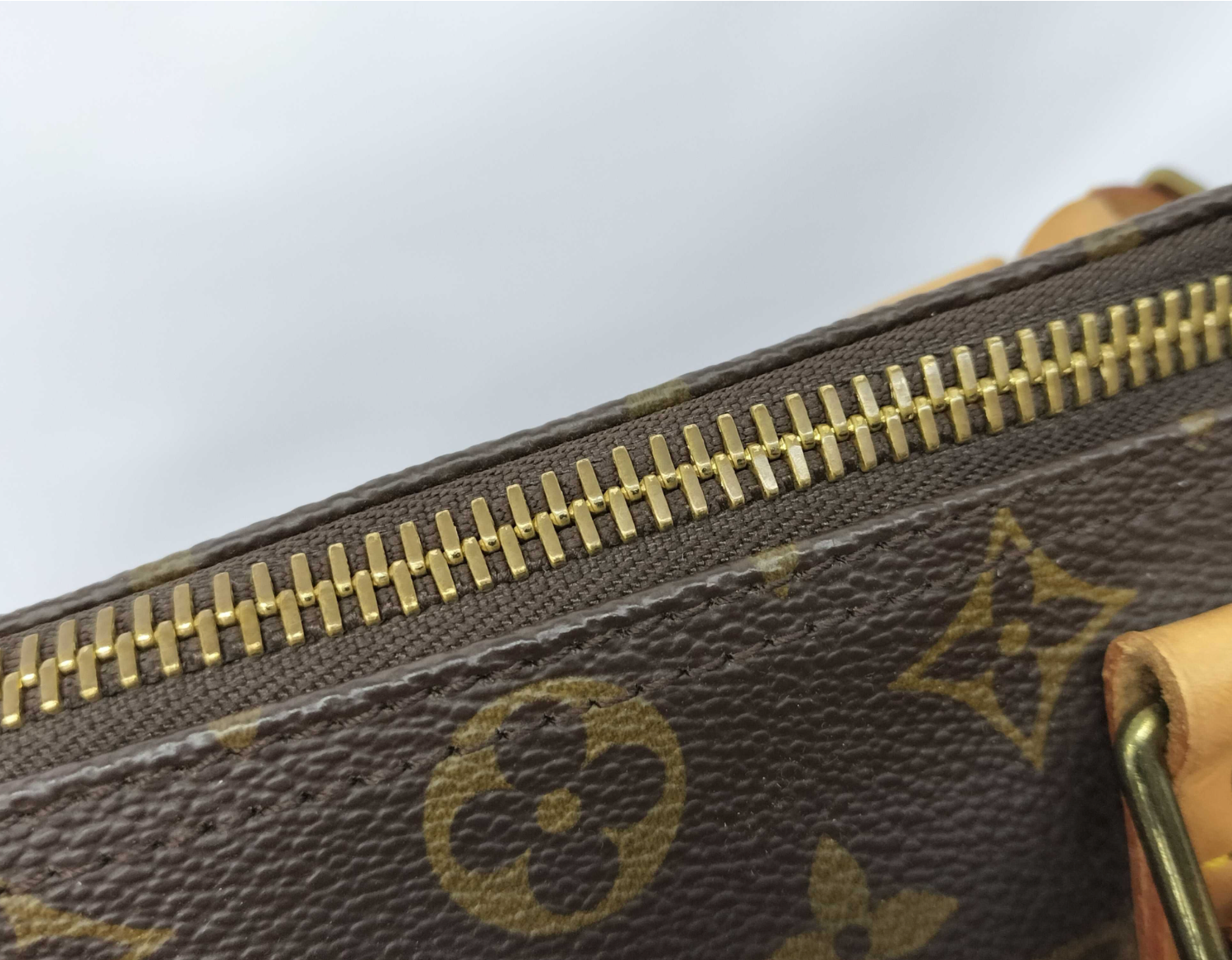 Louis Vuitton Keepall Bandoulière 45 – Monogram clásico con correa | 45 cm