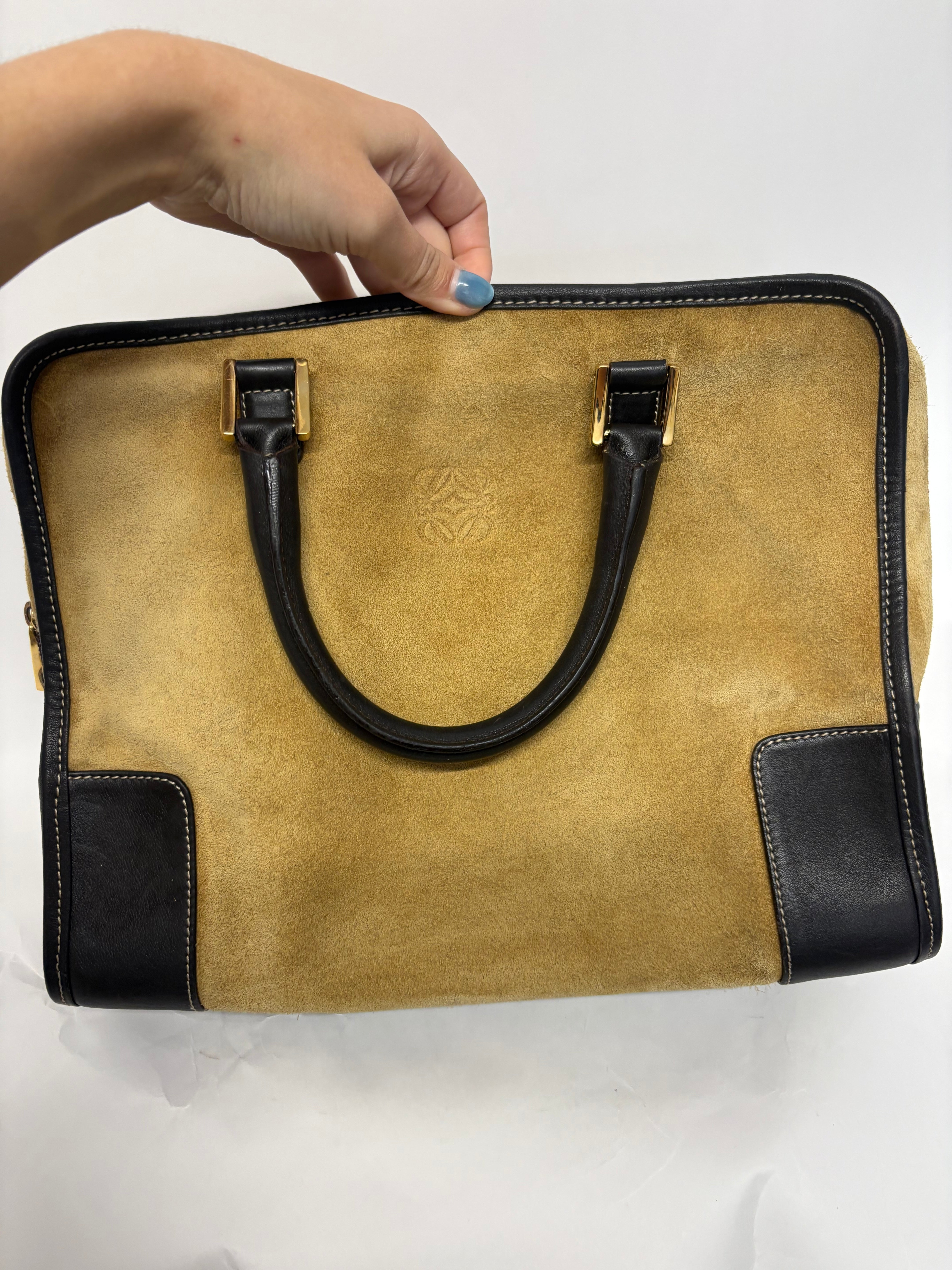 Loewe Amazona ante oro 32 marrón con bandolera extra