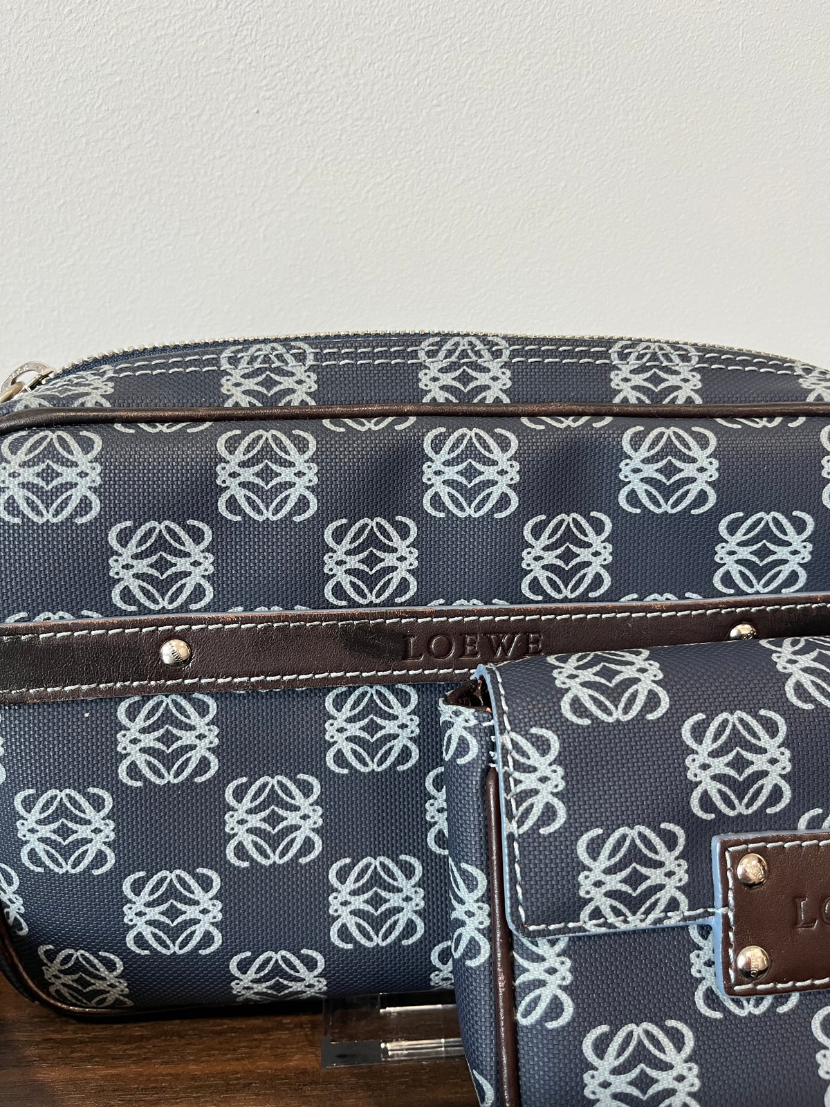 Loewe Belt Bag Jacquard Anagrama Azul Marino · tres en Uno