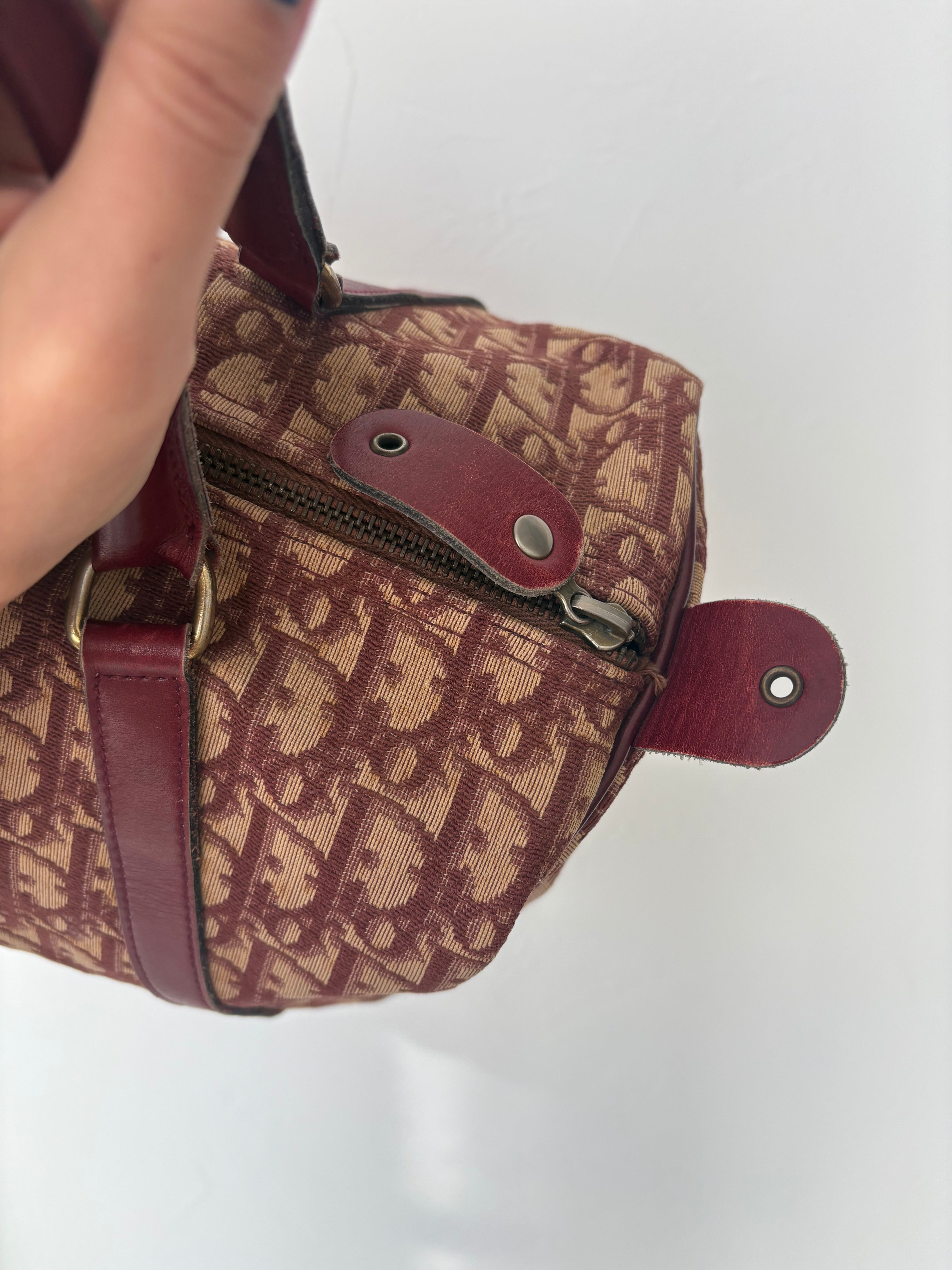 Christian Dior trotter 30 burdeos vintage