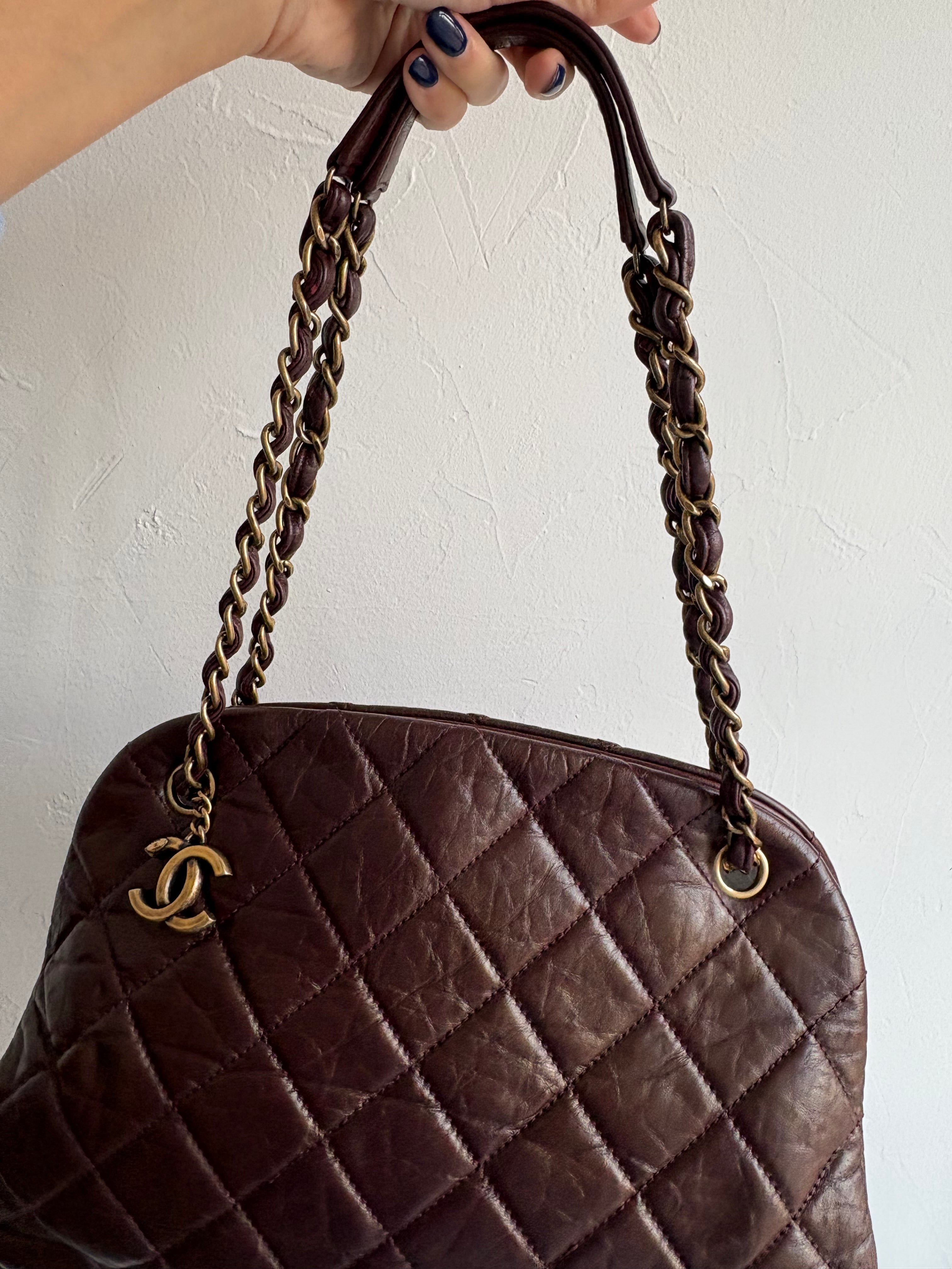 Chanel leather coco mark charm chain shoulder bag burdeos oscuro vintage