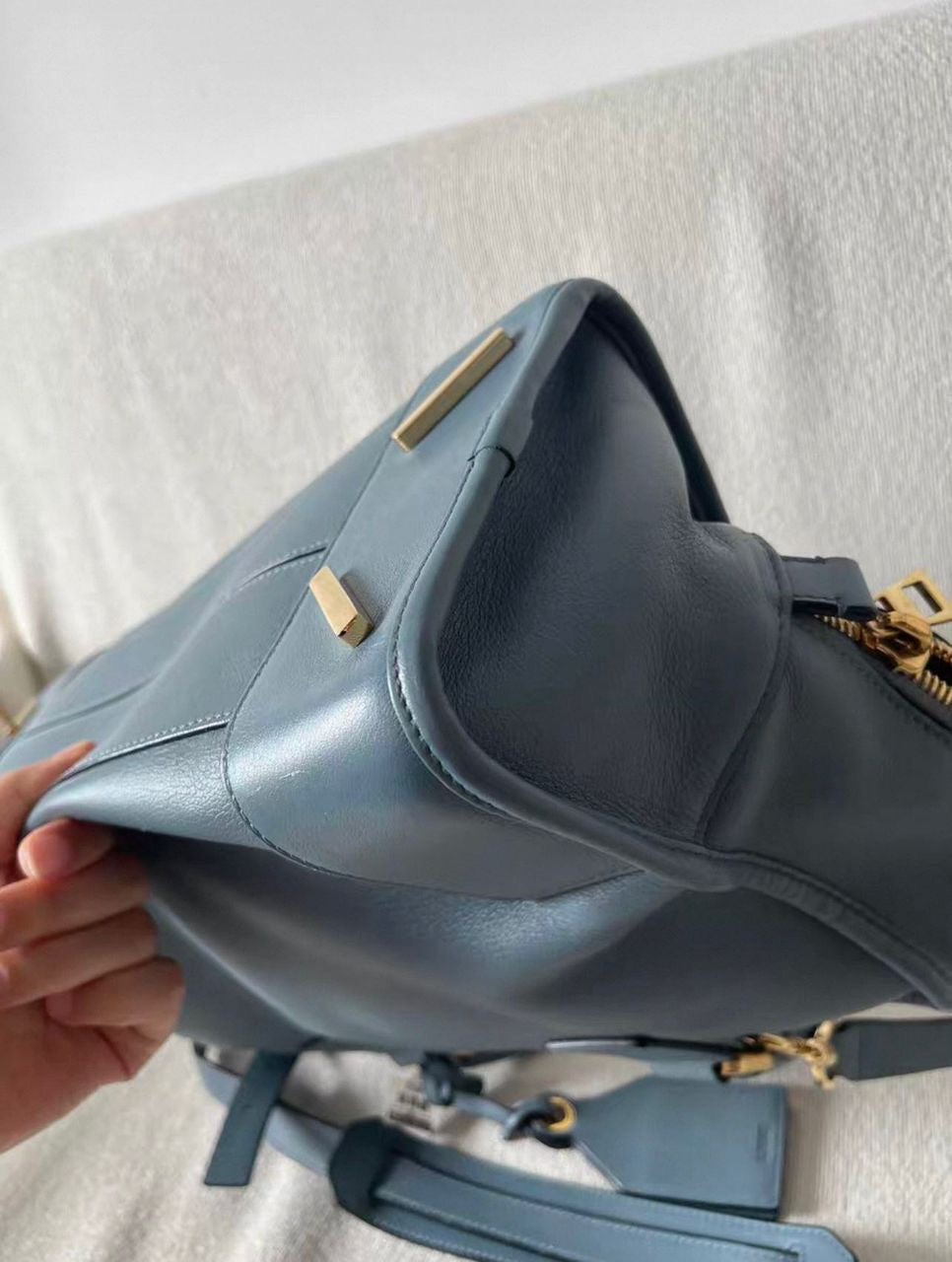 Loewe amazona 28 azul con bandolera