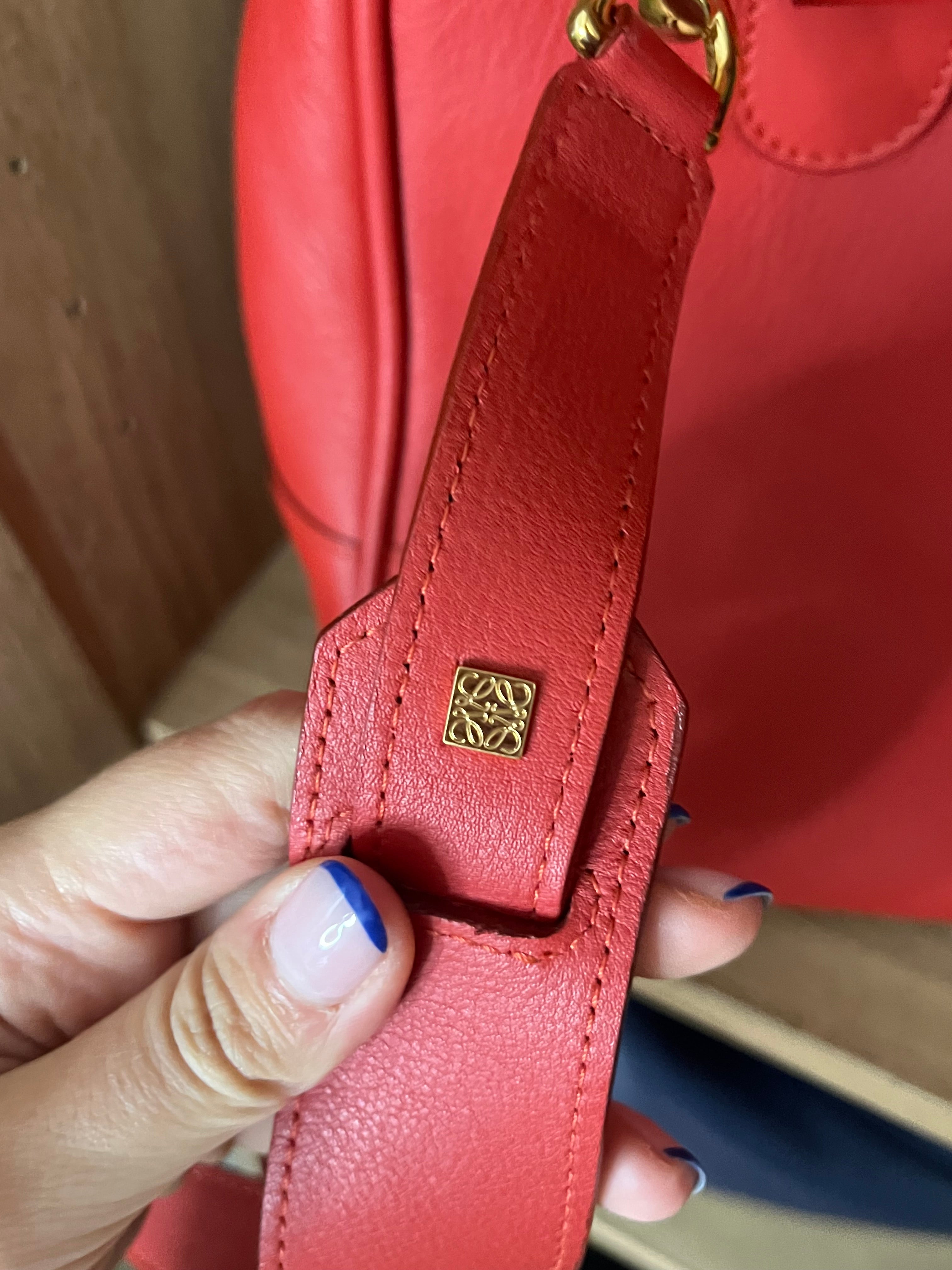 Loewe amazona 75 bandolera rojo