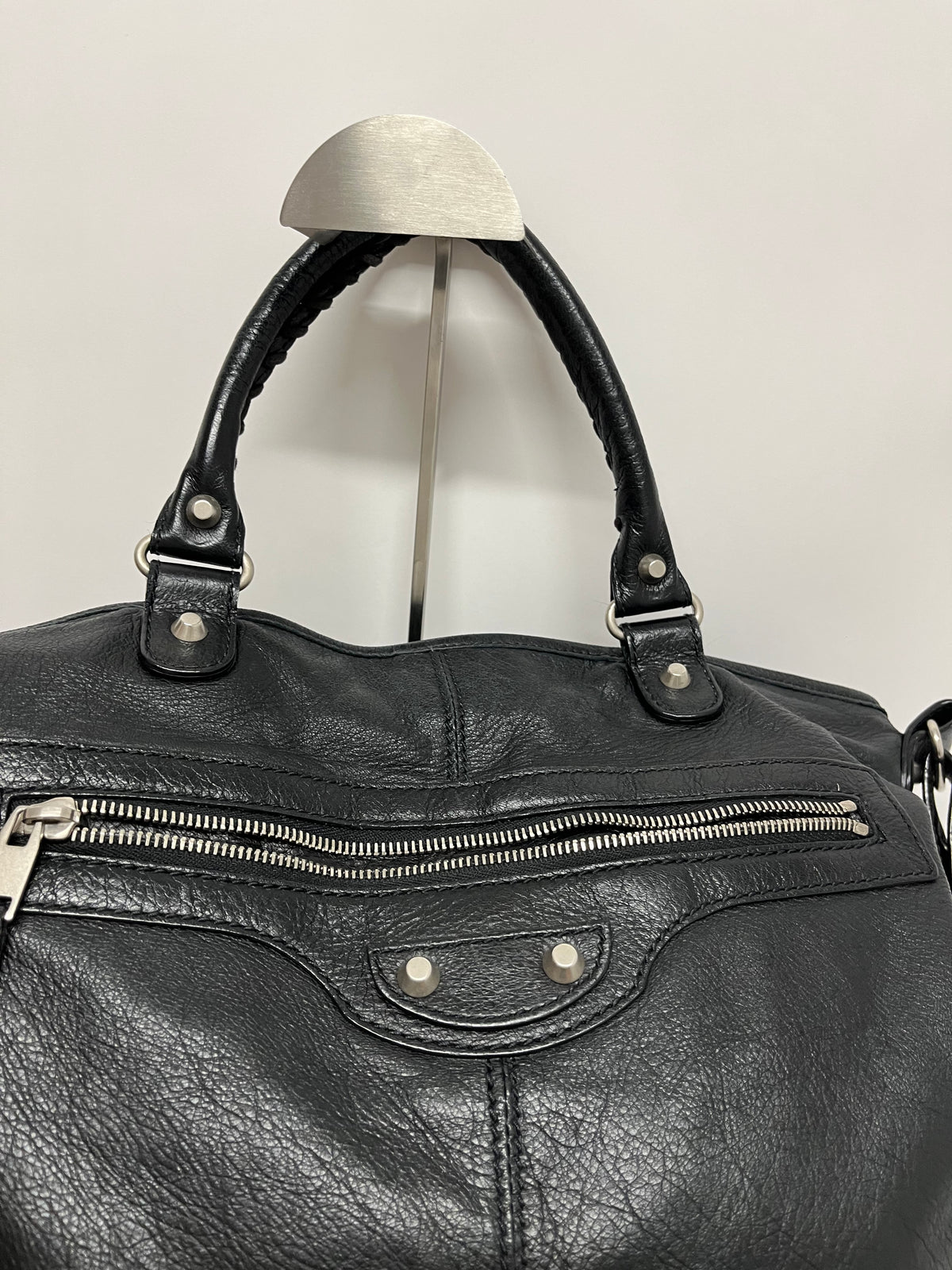 Balenciaga Classic Hexagon Piel Negra grande con bandolera