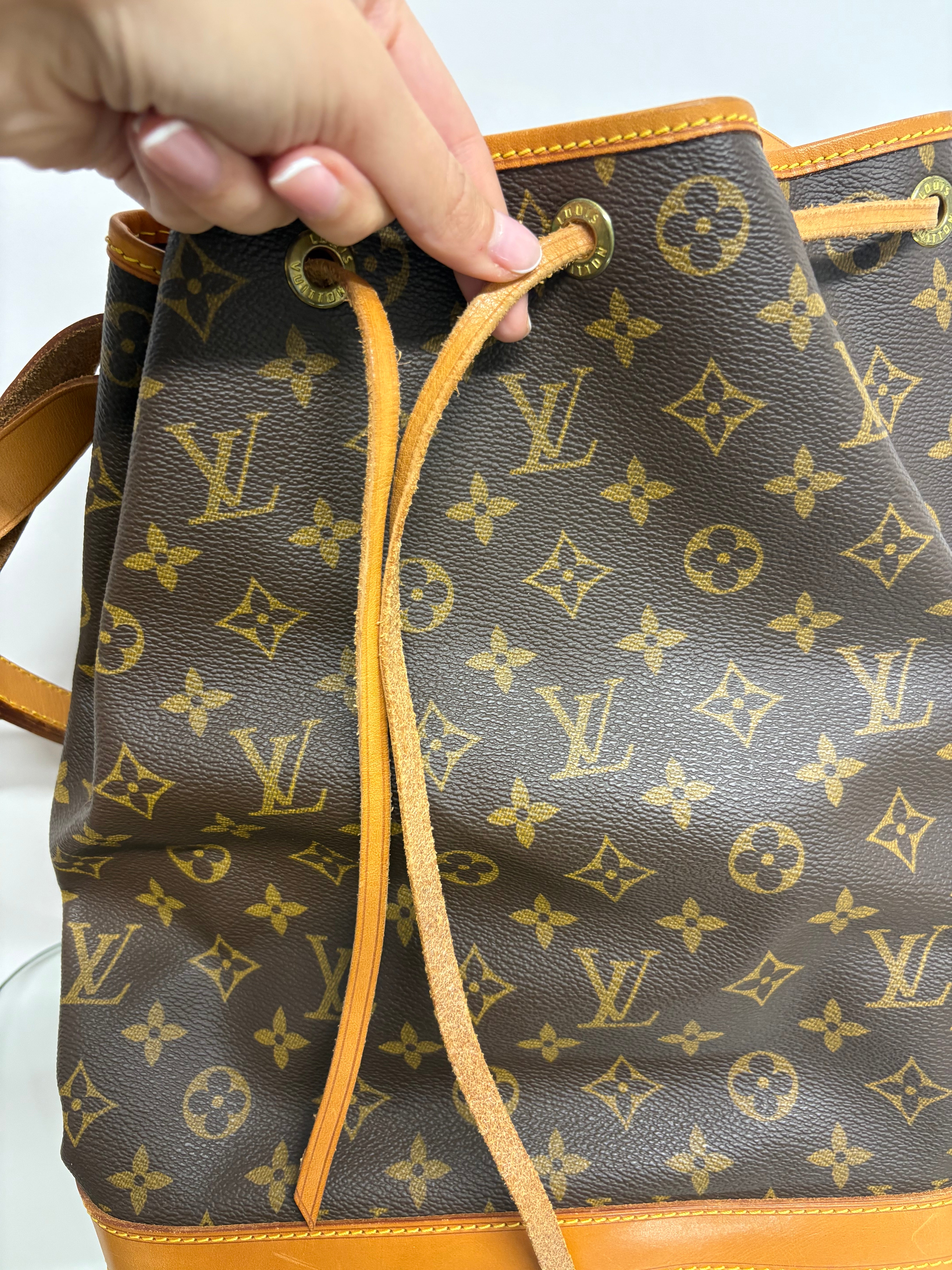 Louis Vuitton Noè clásico vintage canvas monogram