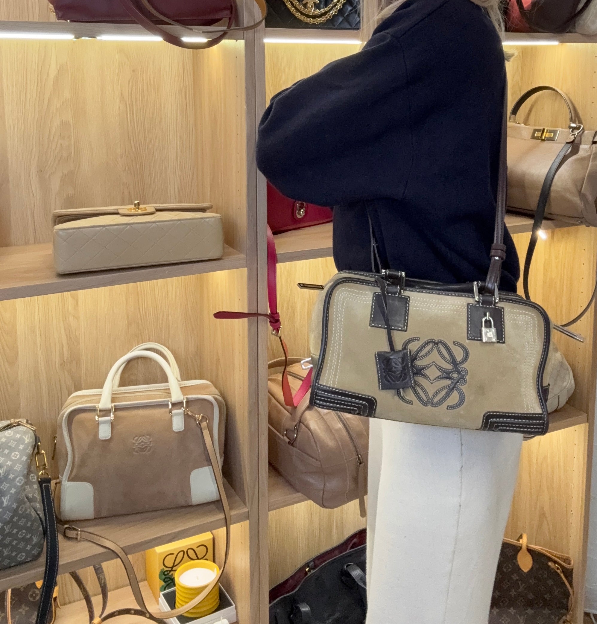 Loewe amazona 30 vintage ante beige y marrón