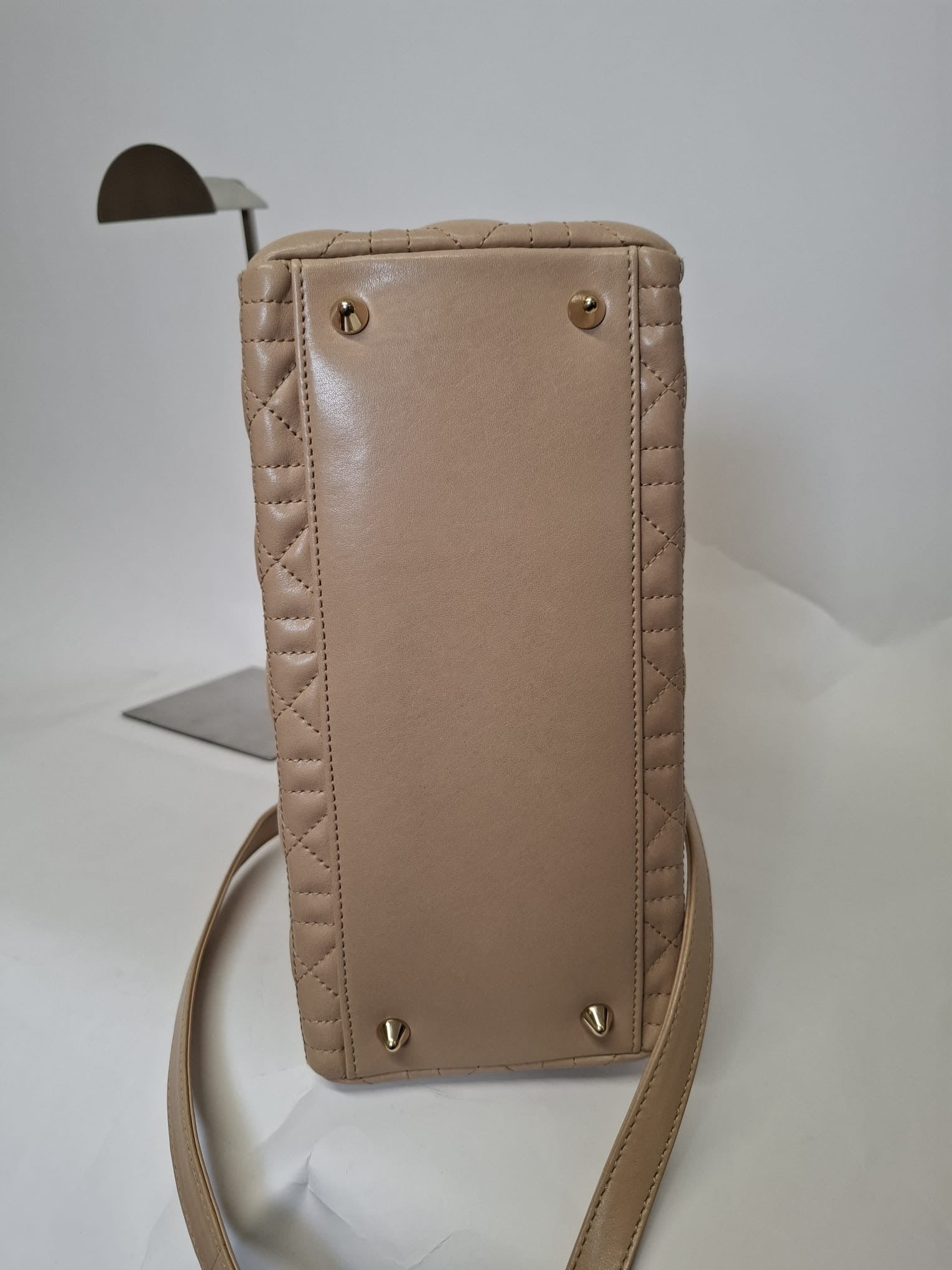 Christian Dior Lady Dior Medium Bow Piel Cordero beige camel
