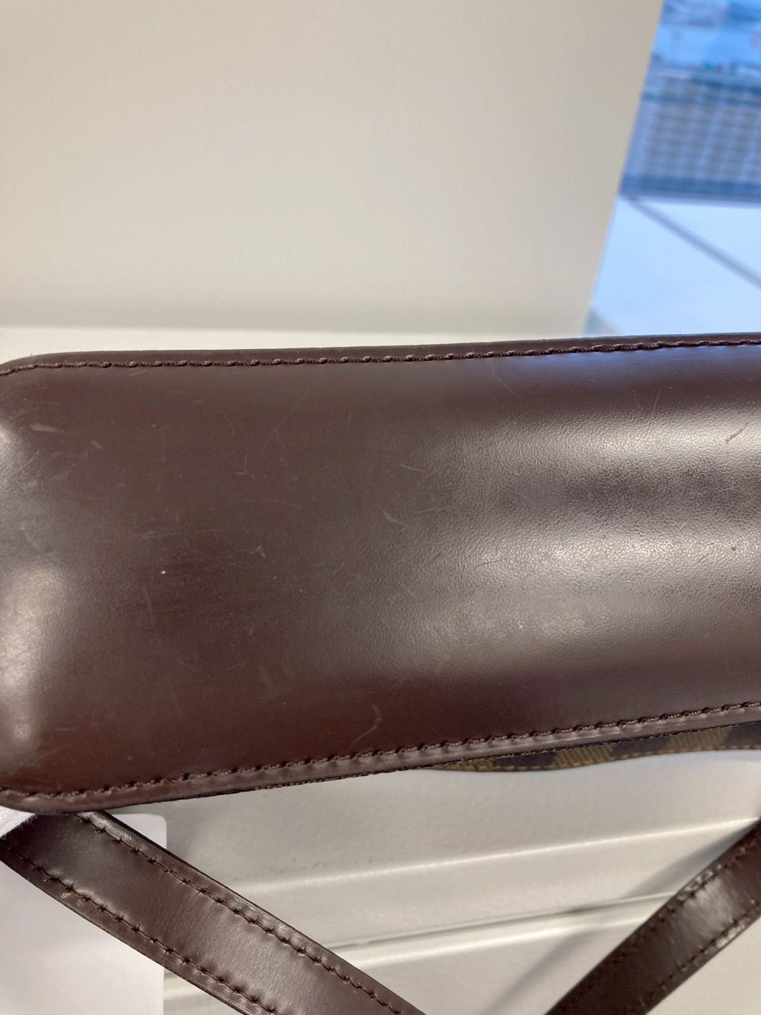 Louis Vuitton Trotteur bandolera en lona Damier Ebene