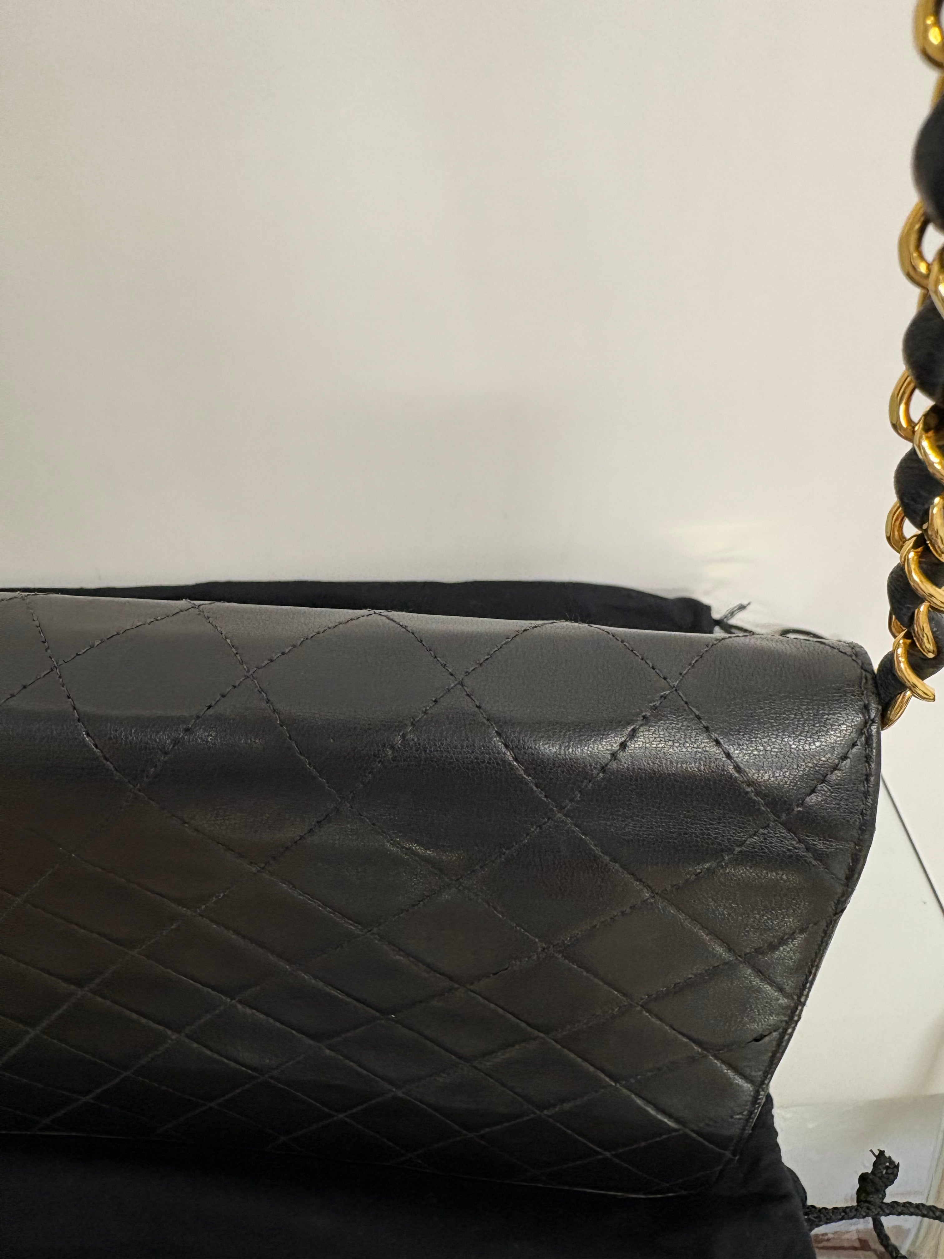 CHANEL Single Flap Negro Vintage Serie 5 – Año 1997–1999