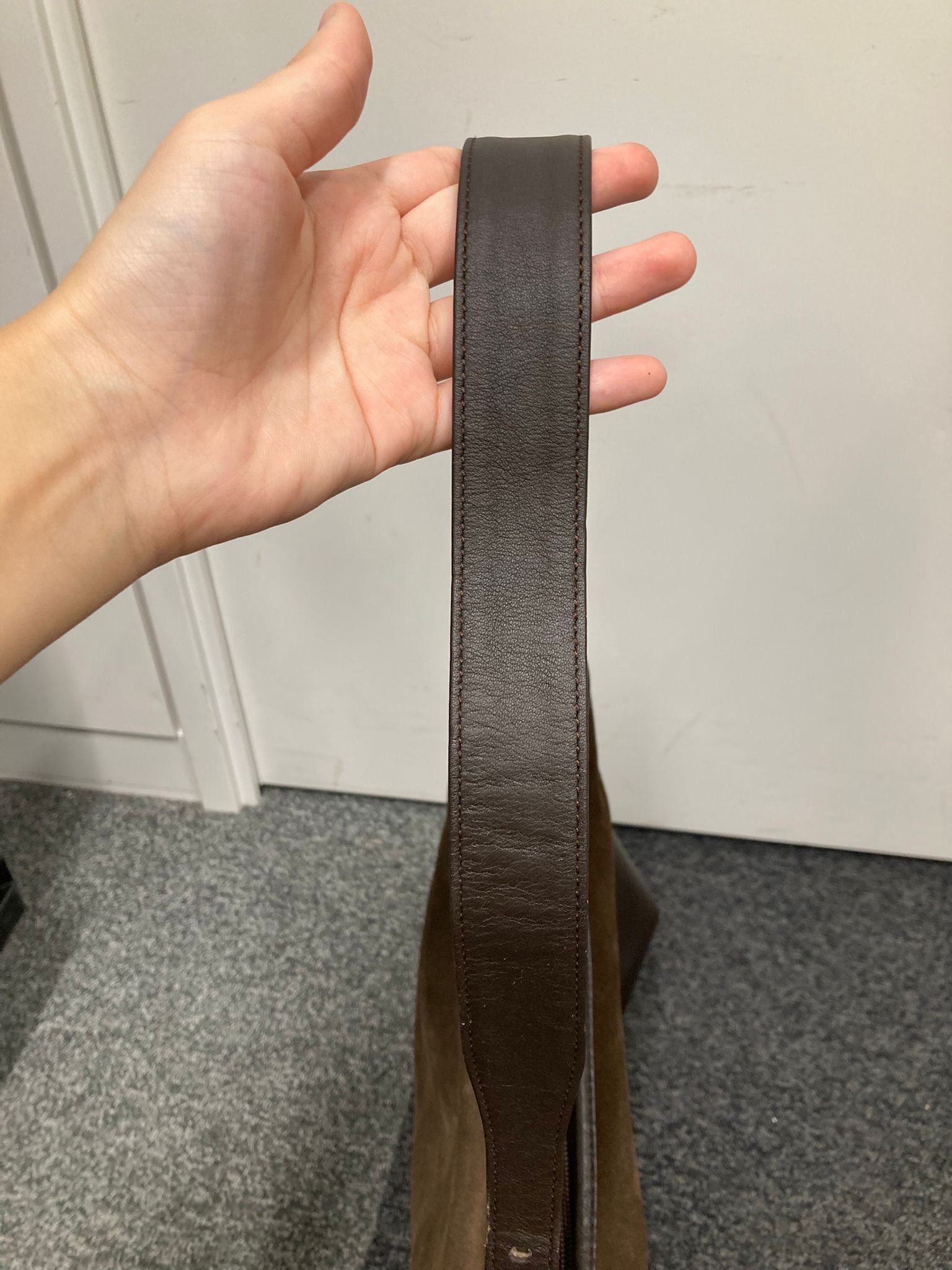 Loewe Bolso al Hombro en Ante Marrón Chocolate y Piel Lisa