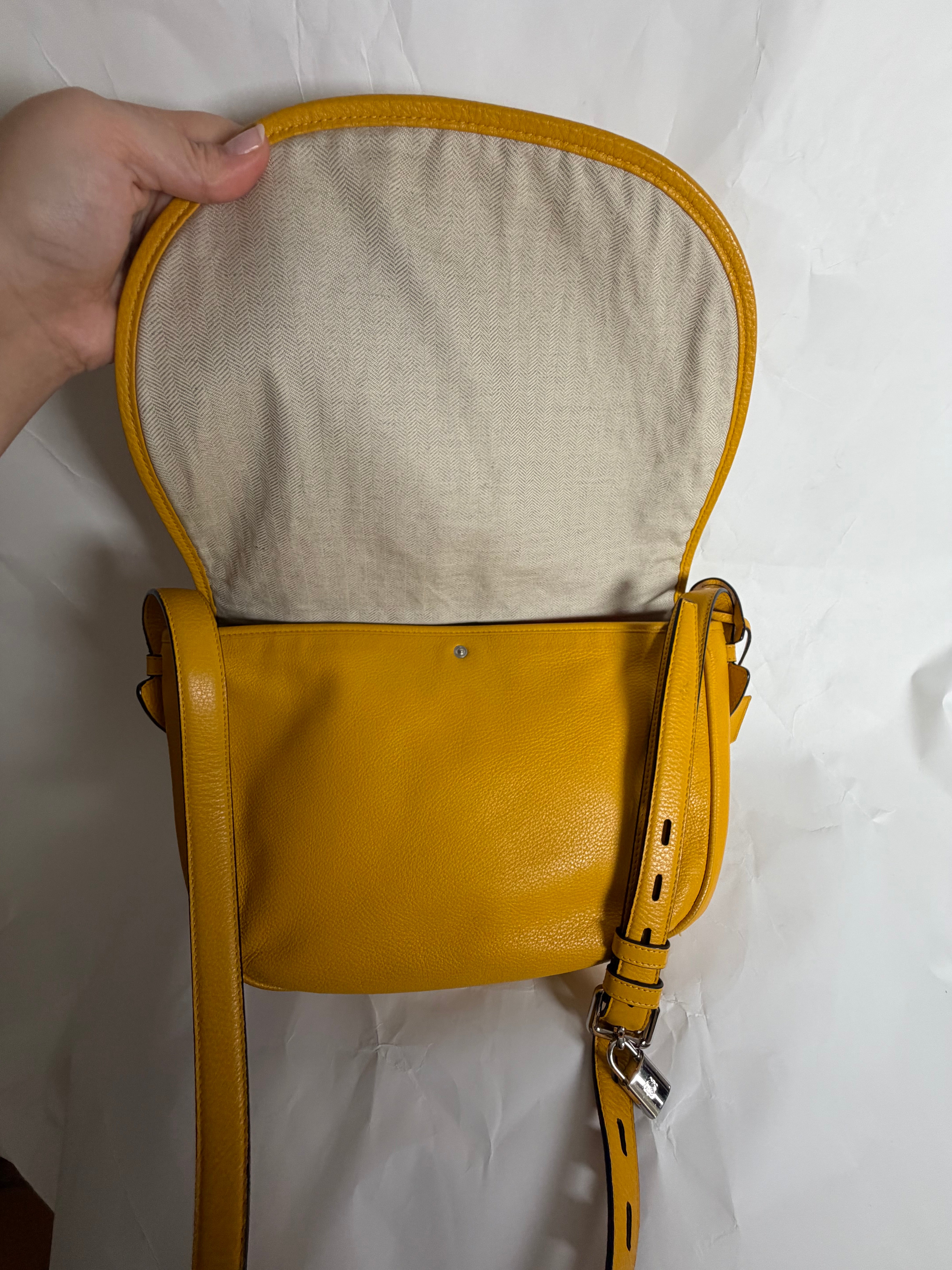 Loewe heritage grande Amarillo