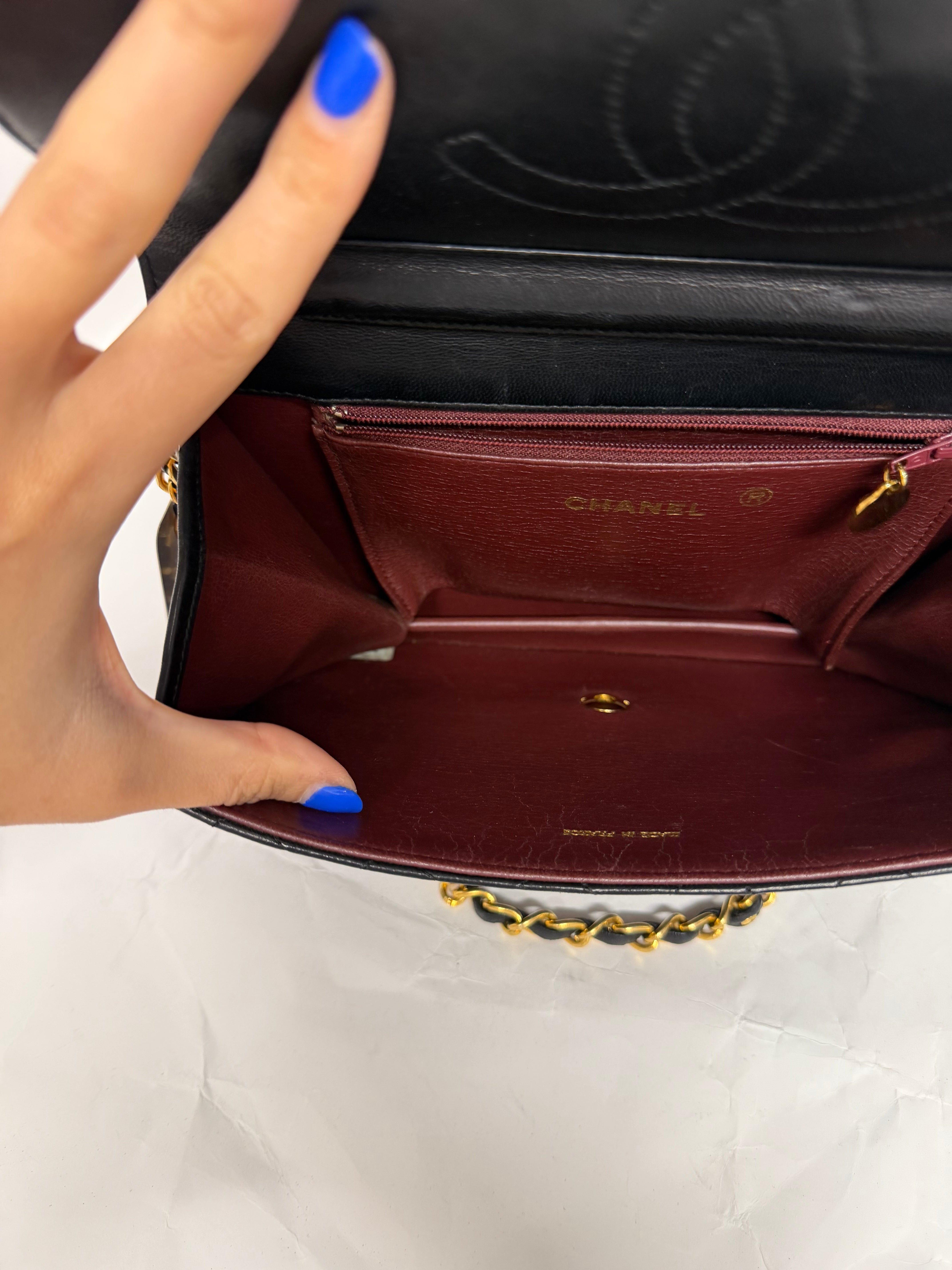 Chanel Push-Lock Lambskin Chain Shoulder Bag | Serie 4