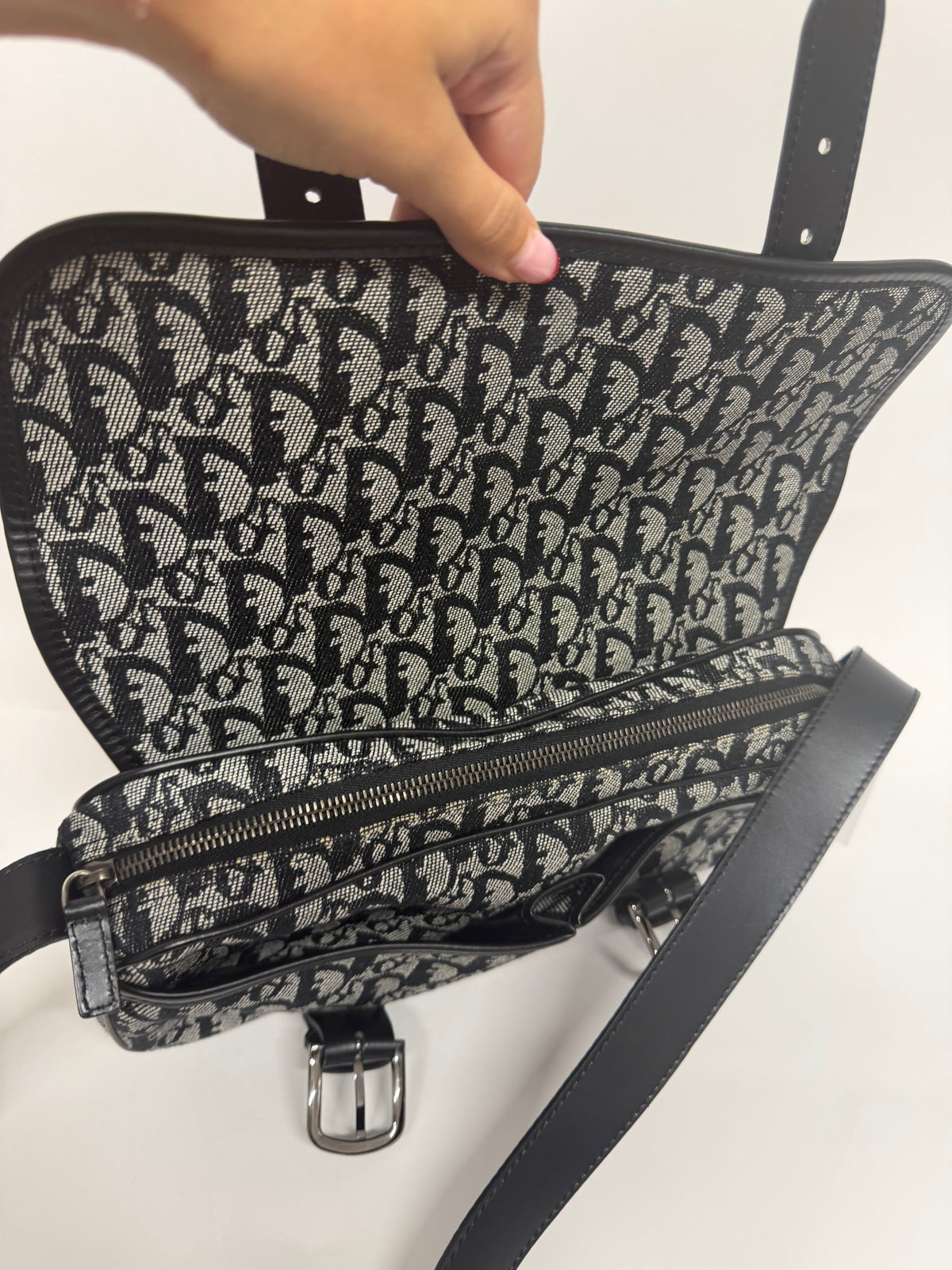 Christian Dior Diorissimo Trotter Bandolera Lona Oblique Negra