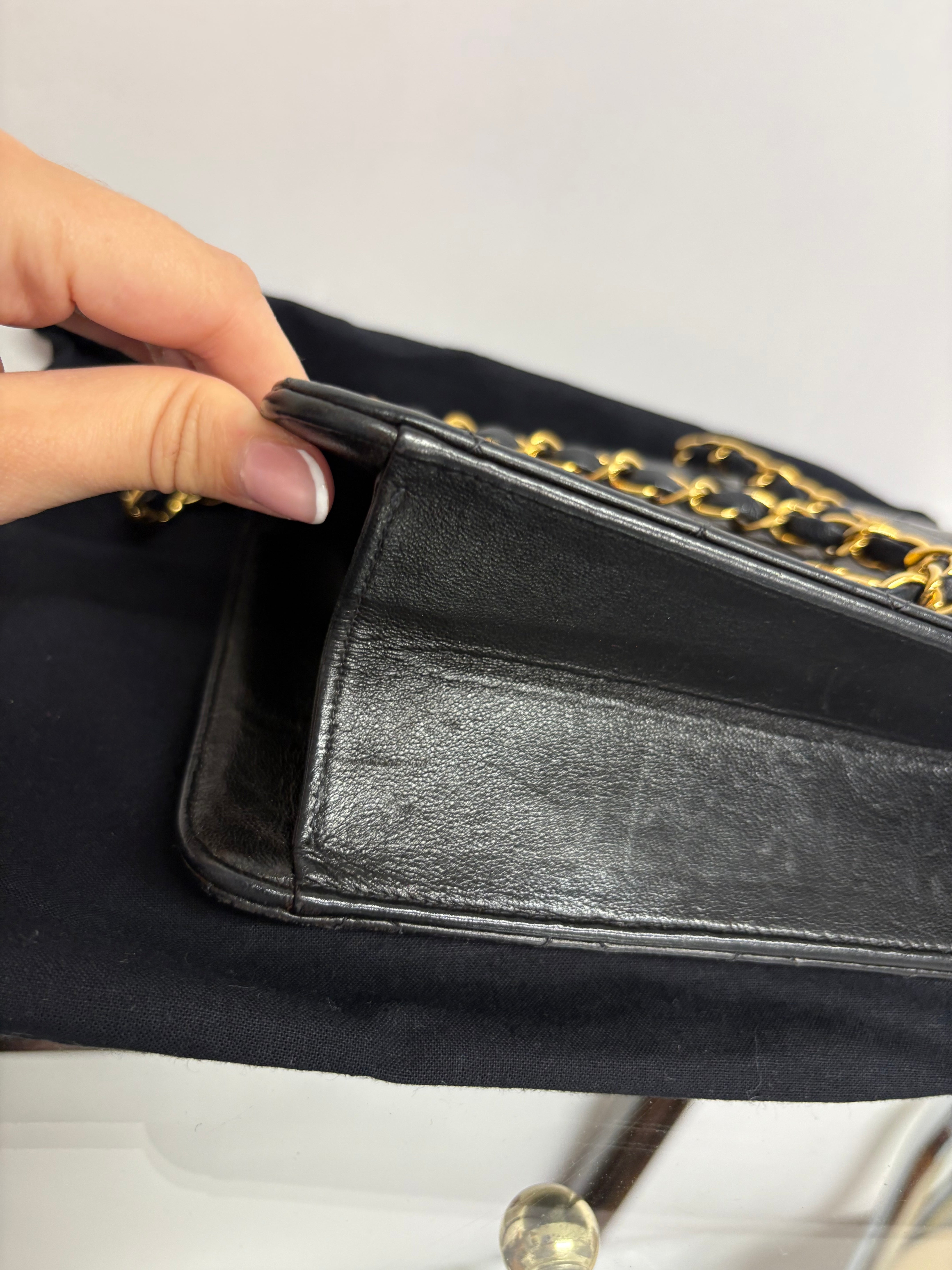 CHANEL Single Flap Negro Vintage Serie 5 – Año 1997–1999