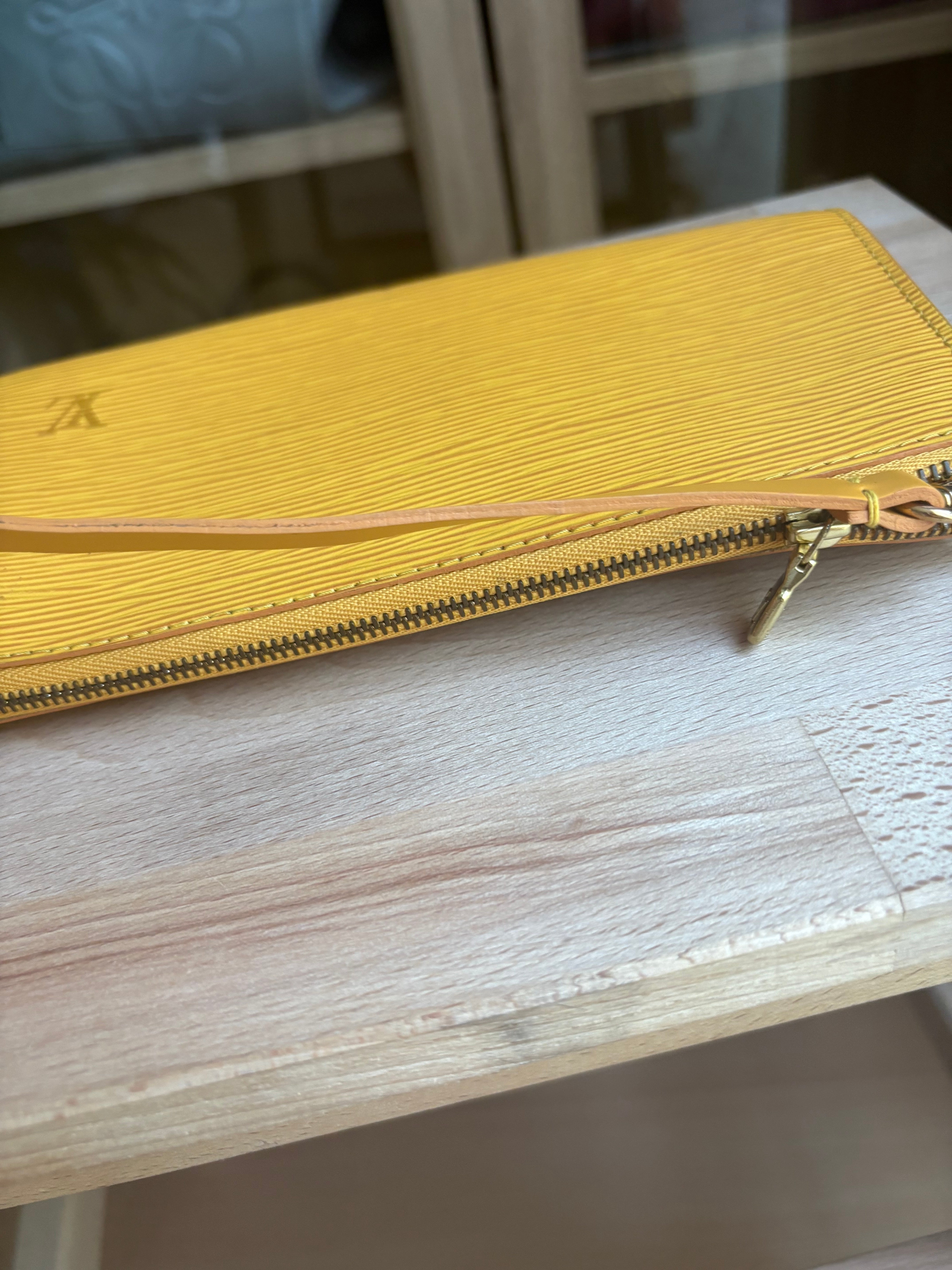 LV Epi Amarillo Pochette Tassili Yellow