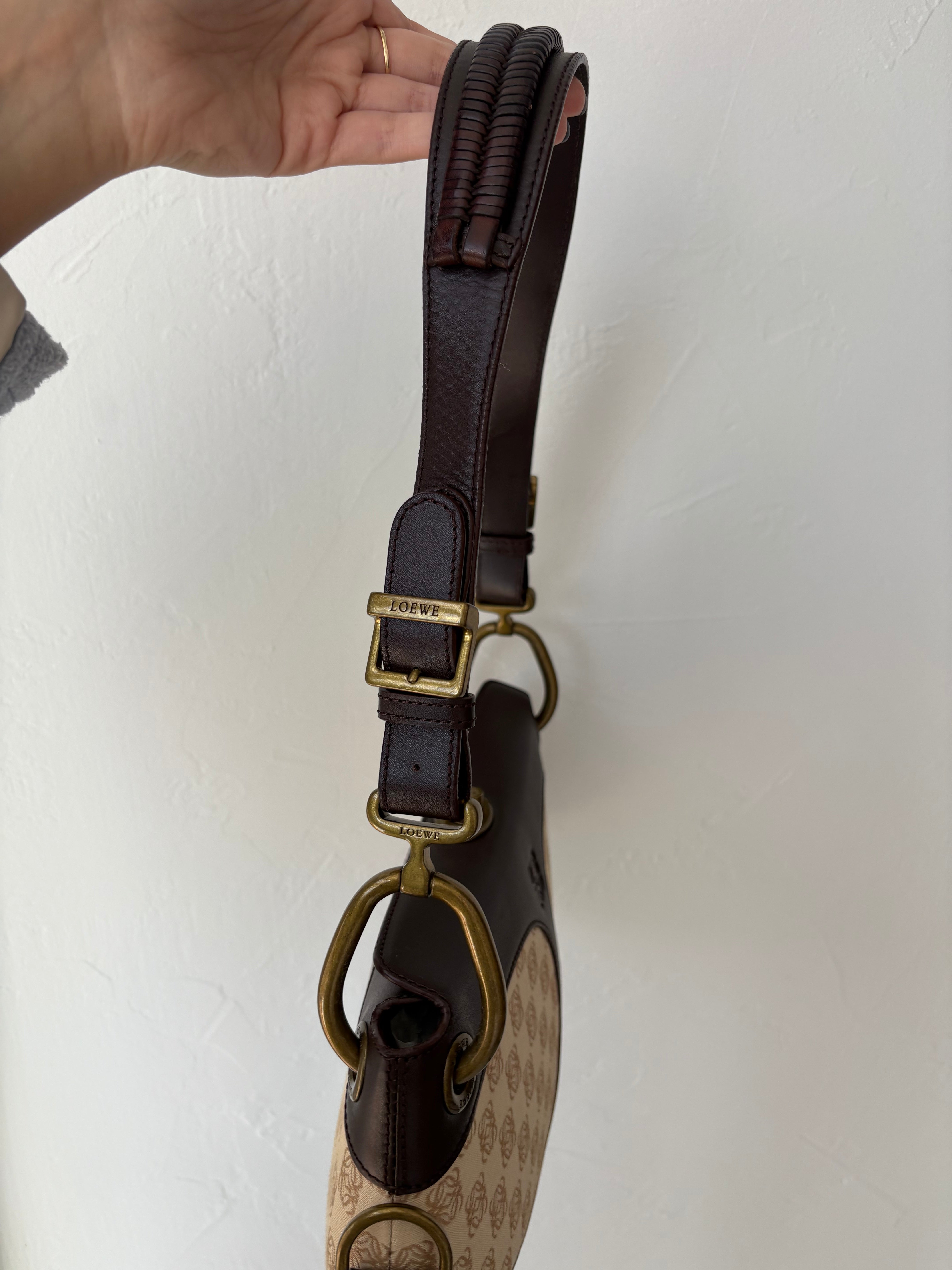 Loewe anagram lock shoulder bag canvas y piel marrón vintage