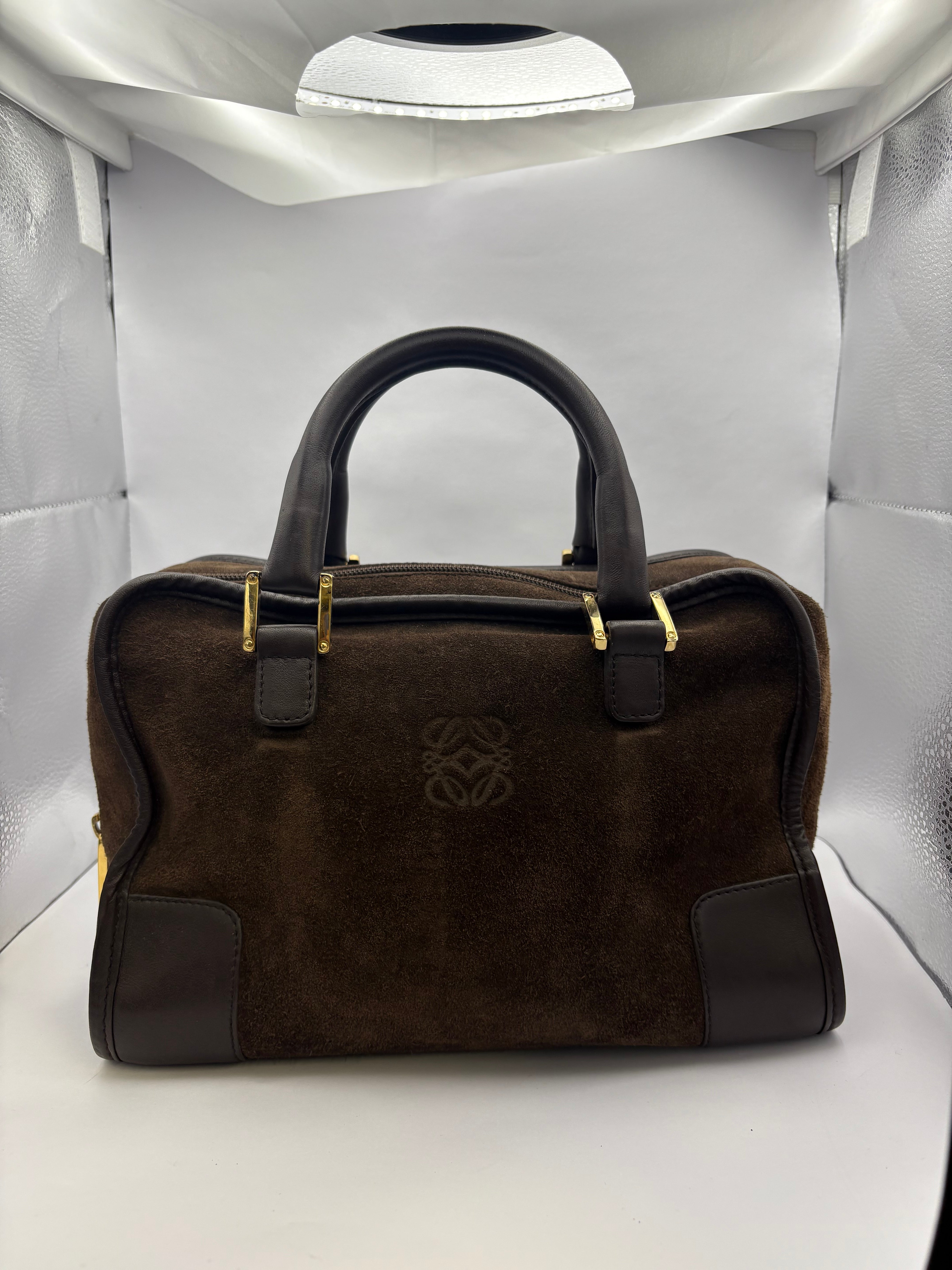 LOEWE Amazona 28 – Ante Marrón & Piel Chocolate