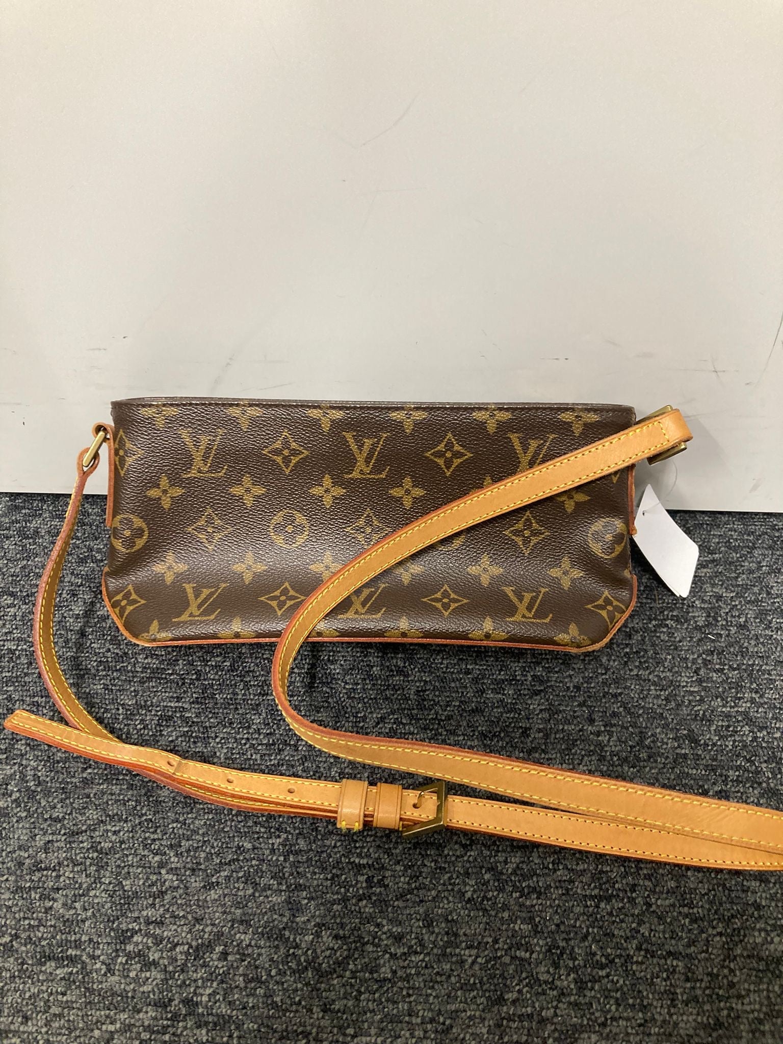 Trotter Monogram Canvas Bandolera