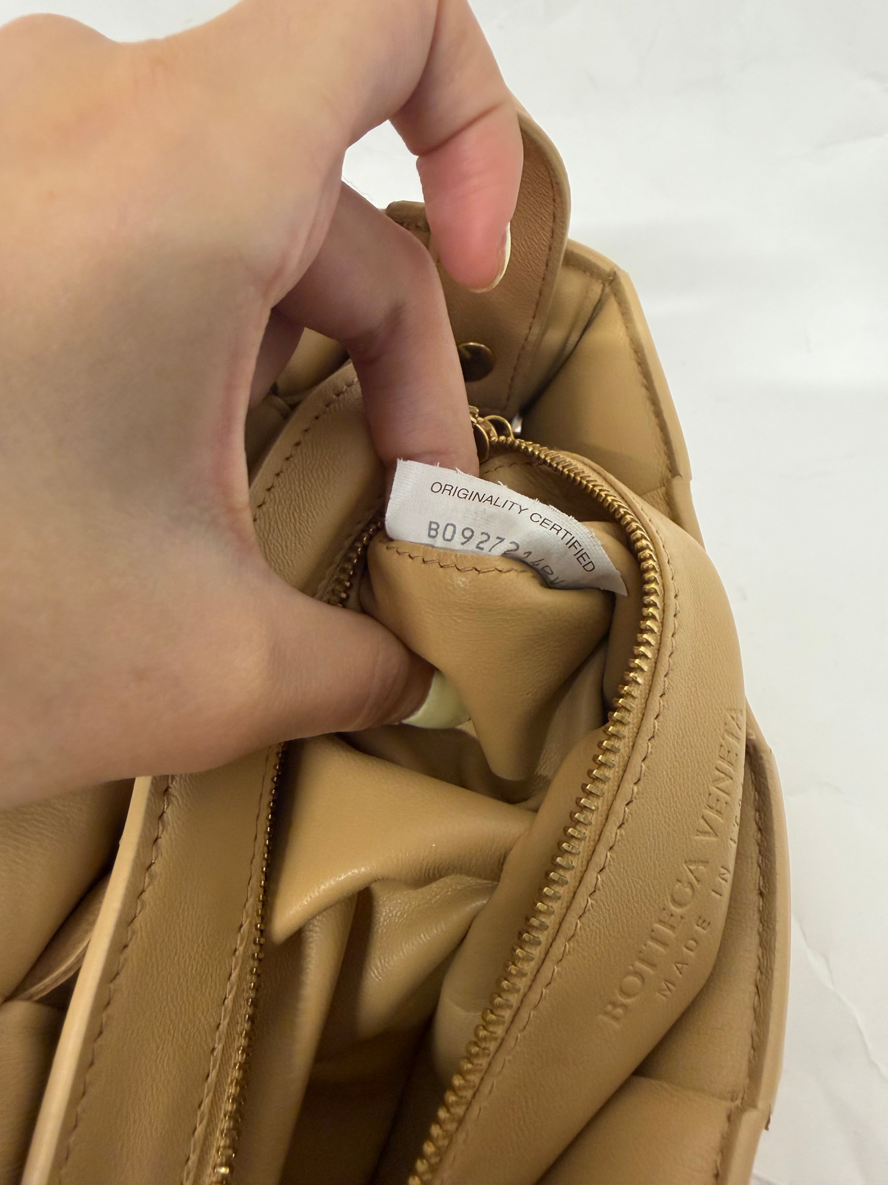 Bottega Veneta Cassette Intrecciato Nude/Beige