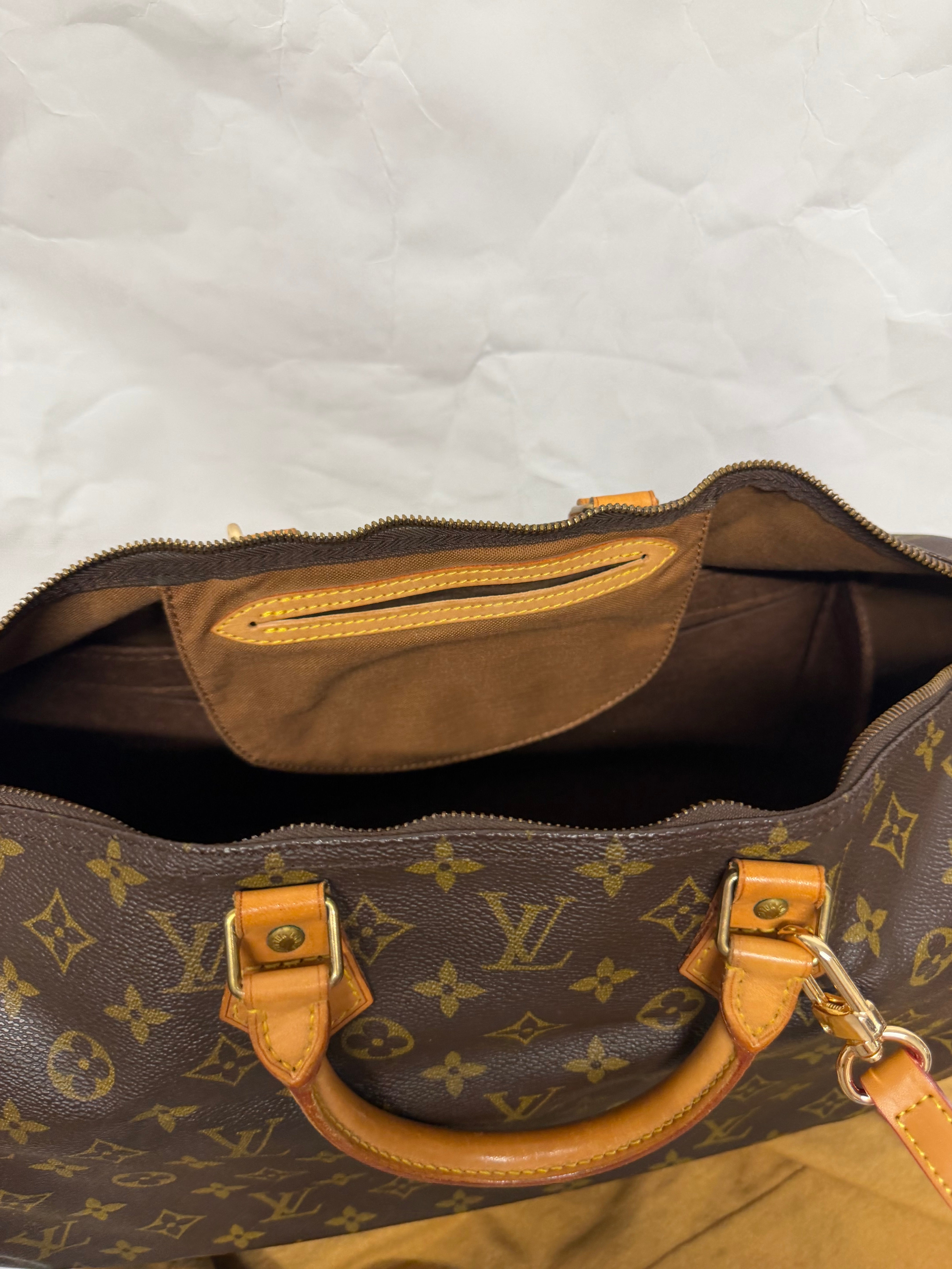 Louis Vuitton Speedy 40 | Monogram