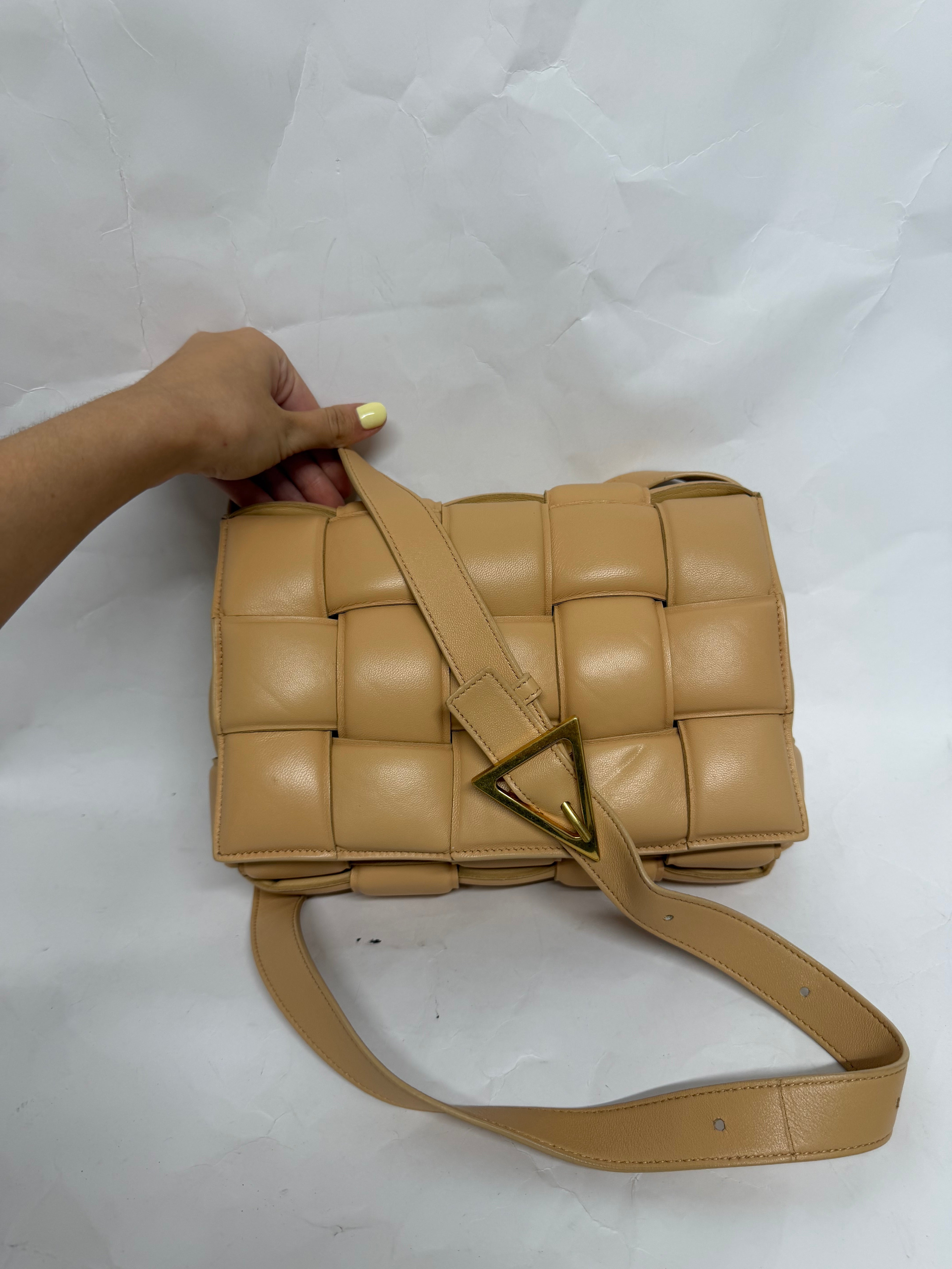 Bottega Veneta Cassette Intrecciato Nude/Beige