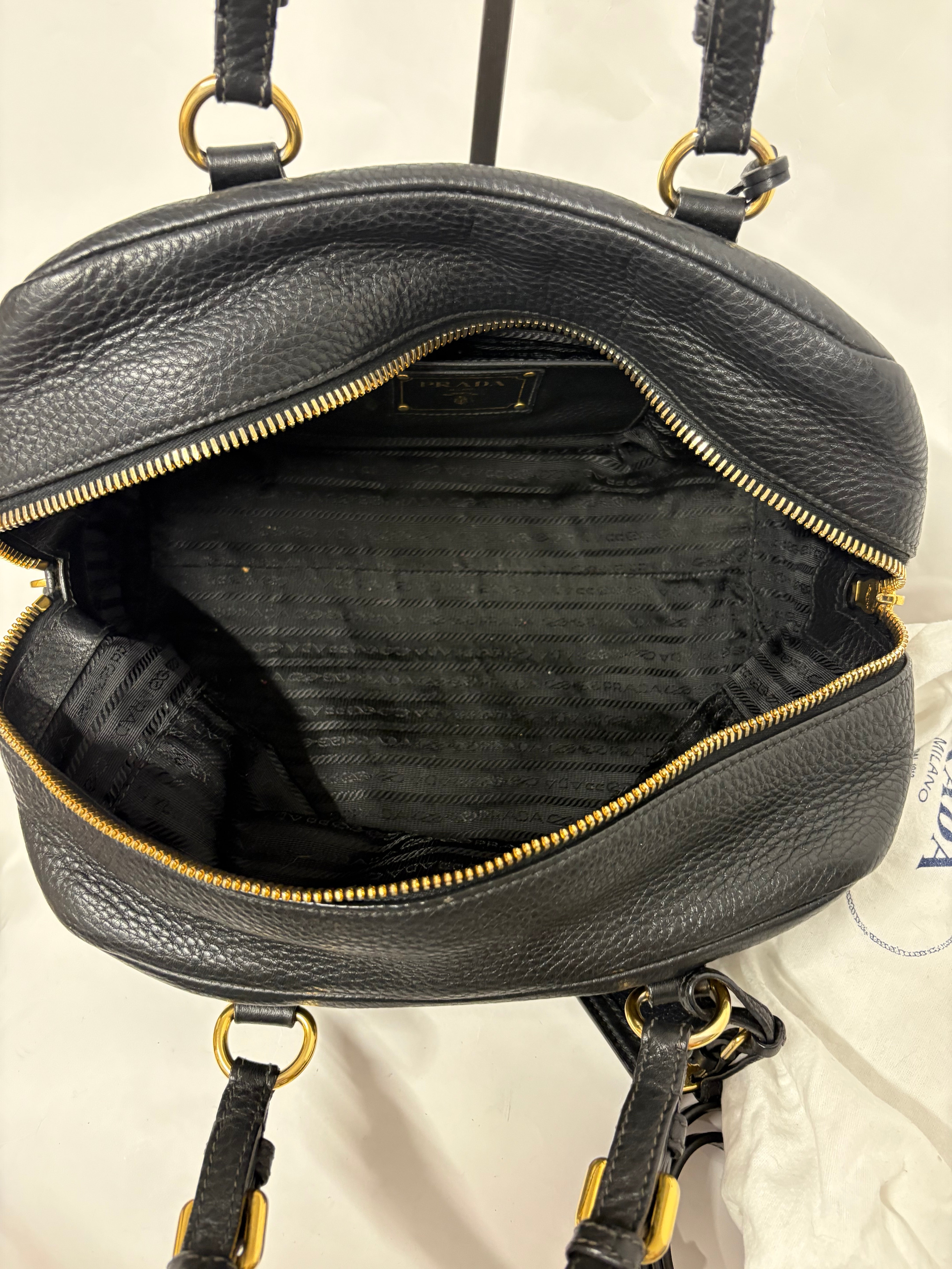 Prada Vitello Daino Negro 2-Way Original – Bandolera