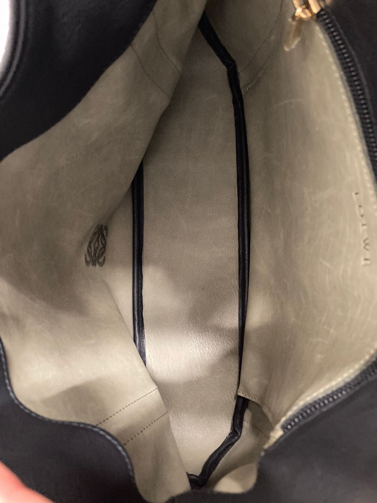 Loewe Tote Bag en ante caqui y piel negra
