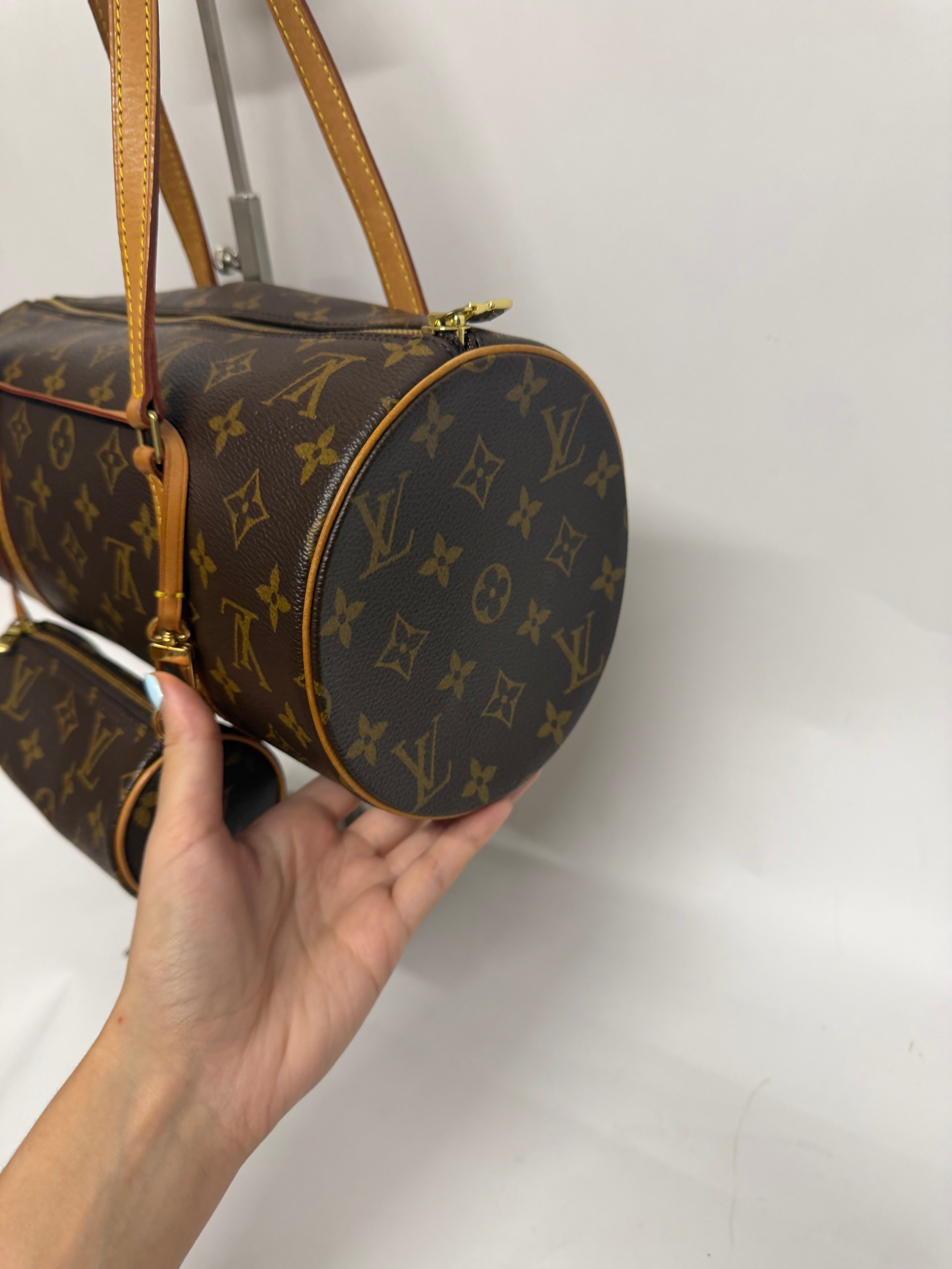 Louis Vuitton Papillon 30 Monogram con pouch