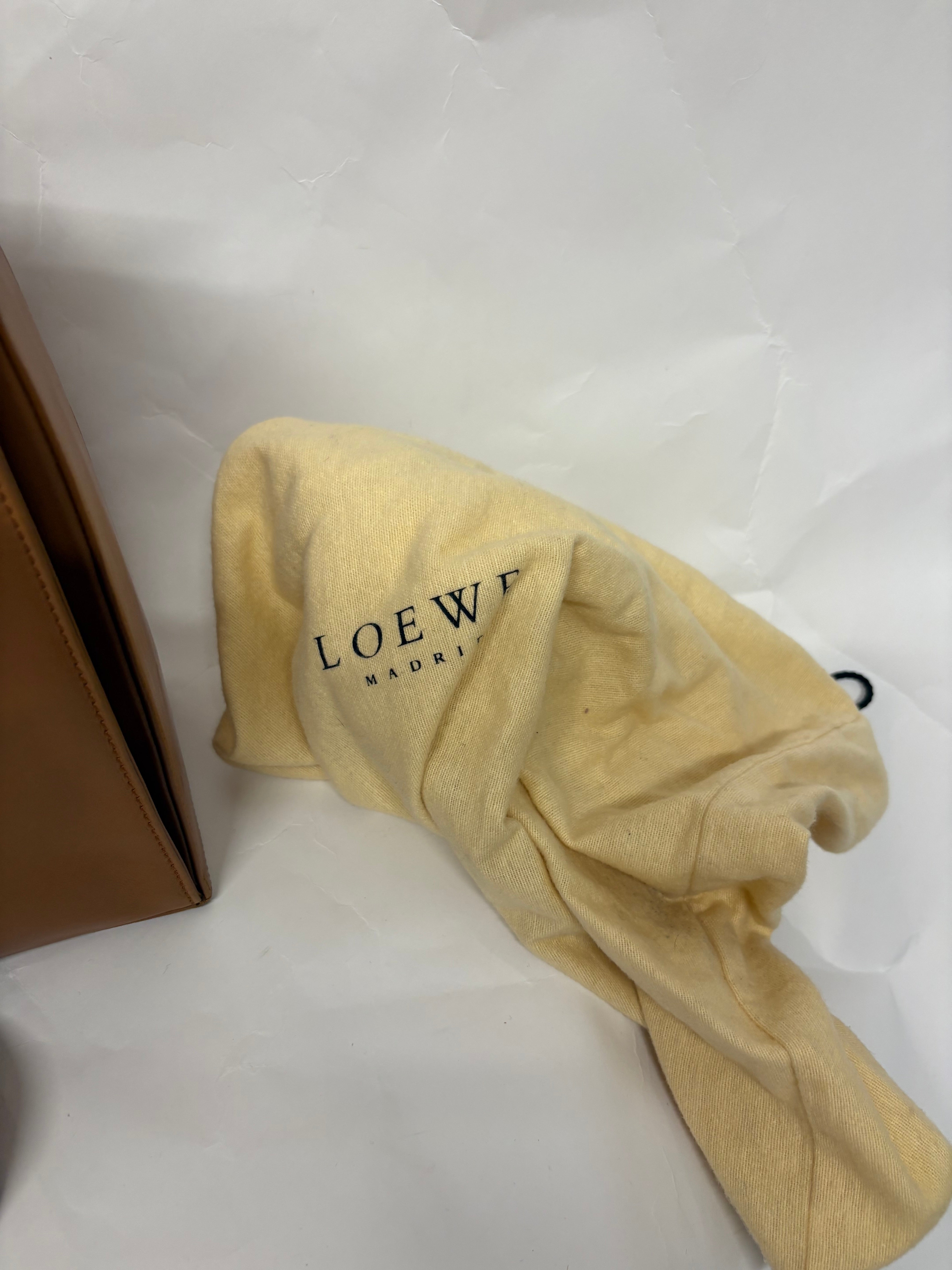 Loewe Vintage Piel Tafilete Camel 2-Way Original con bandolera