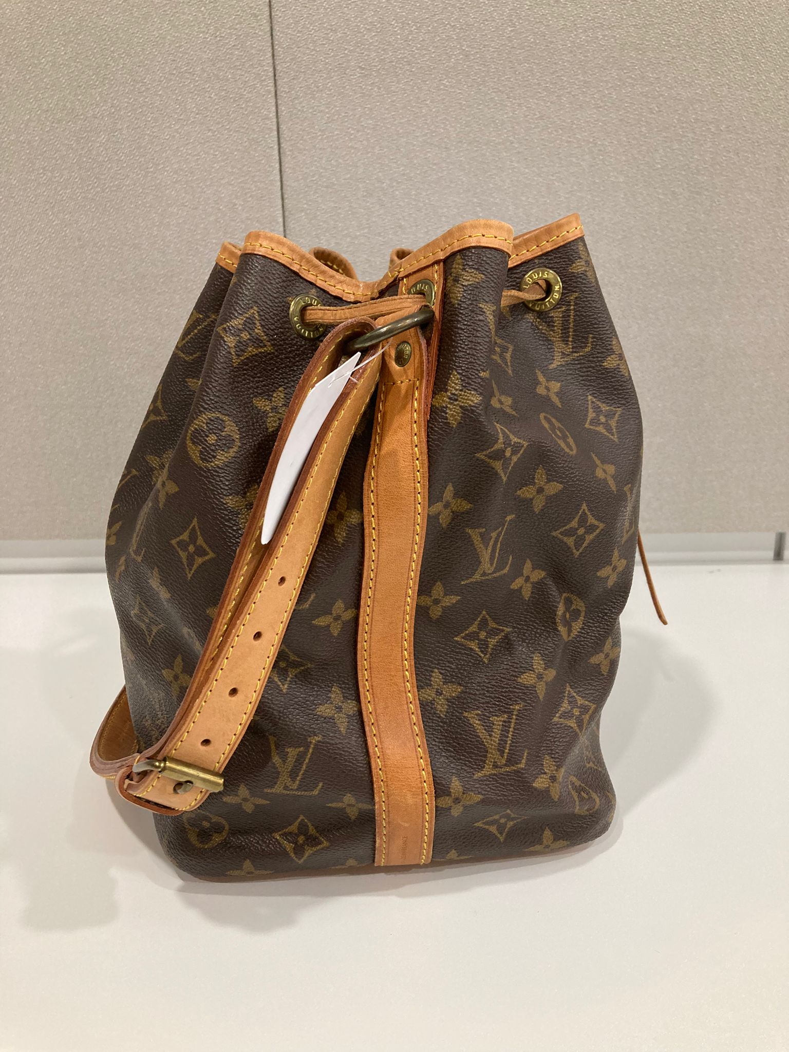Louis vuitton petit noe monogram canvas
