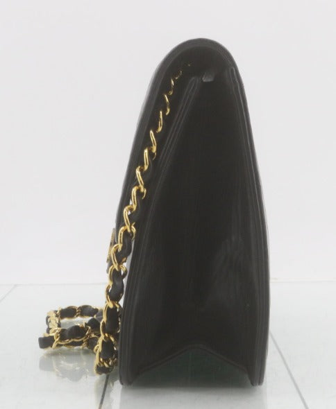 Chanel Timeless Matelassé Single Flap negra serie 4