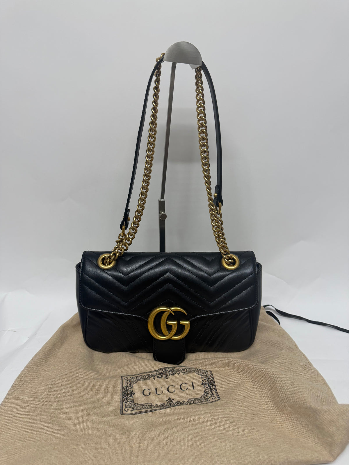 Gucci GG Marmont Small Matelassé Piel Negra Herrajes Dorados